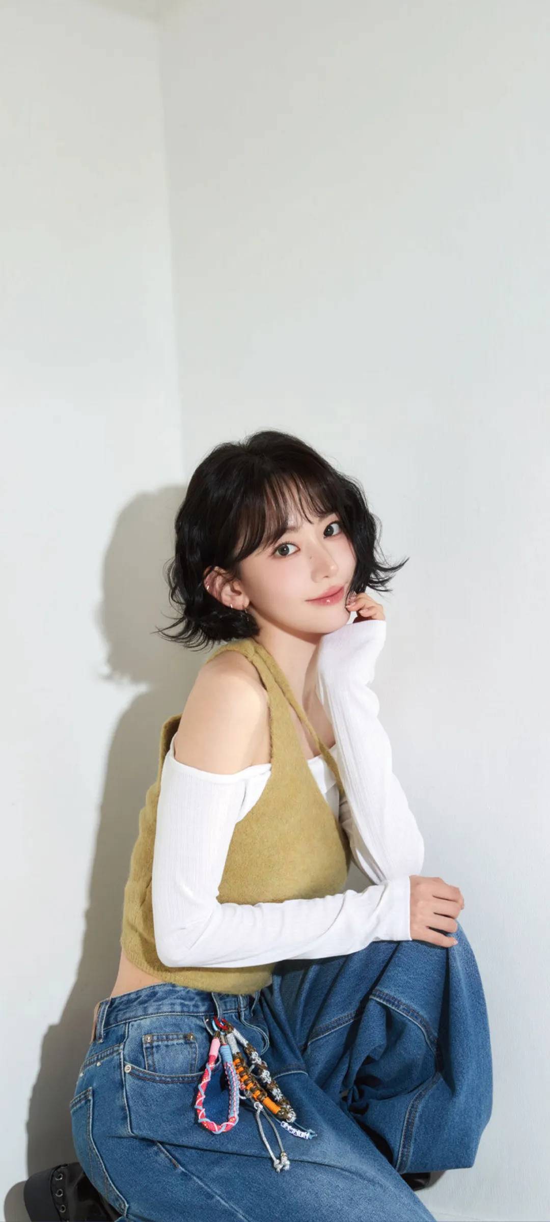 Fond d'écran de verrouillage mobile Sakura Miyawaki 4K HD télécharger — IZ*ONE, LE SSERAFIM