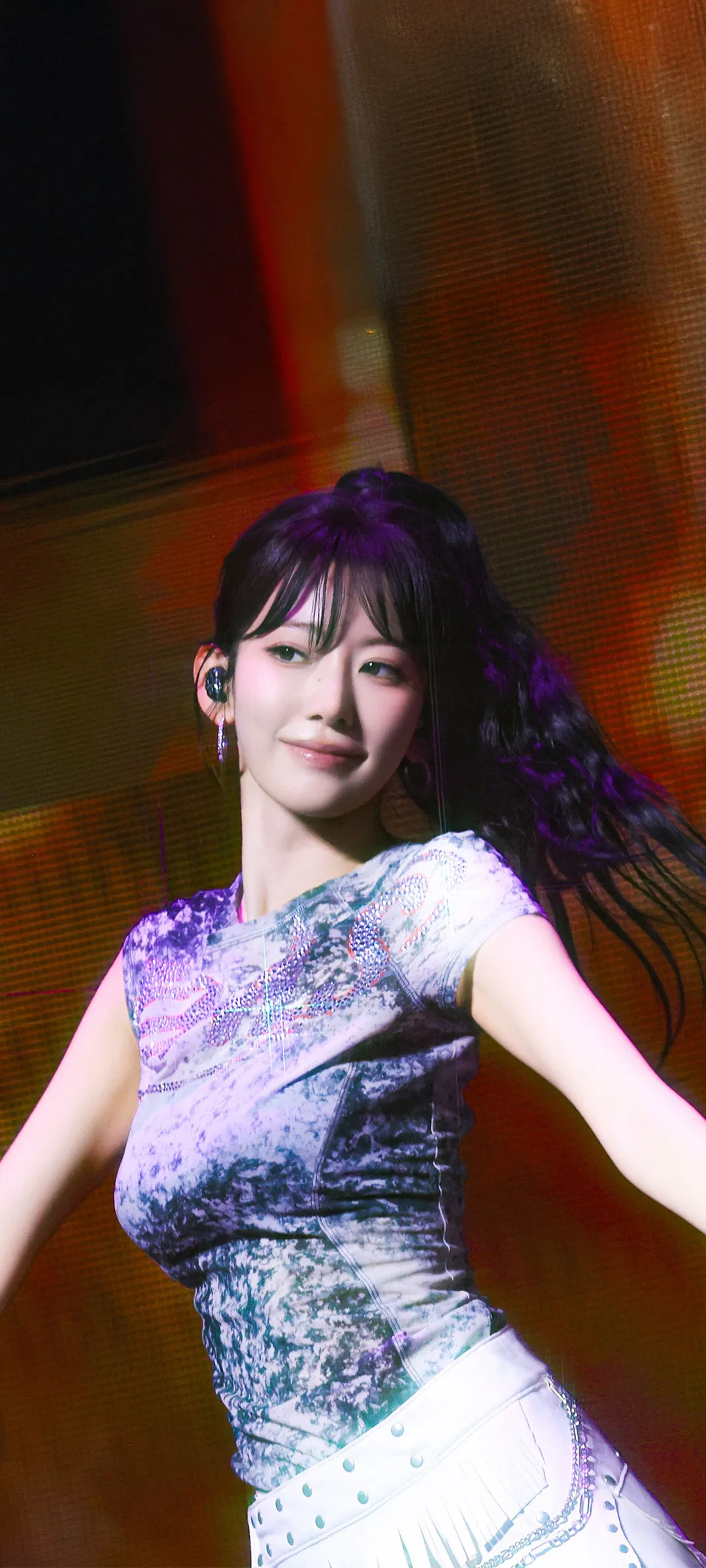 Fond d'écran de verrouillage mobile Sakura Miyawaki 4K HD télécharger — IZ*ONE, LE SSERAFIM