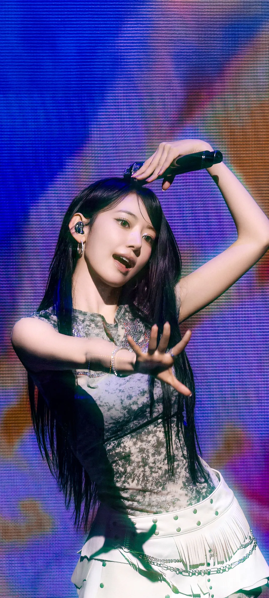 Fond d'écran de verrouillage mobile Sakura Miyawaki 4K HD télécharger — IZ*ONE, LE SSERAFIM
