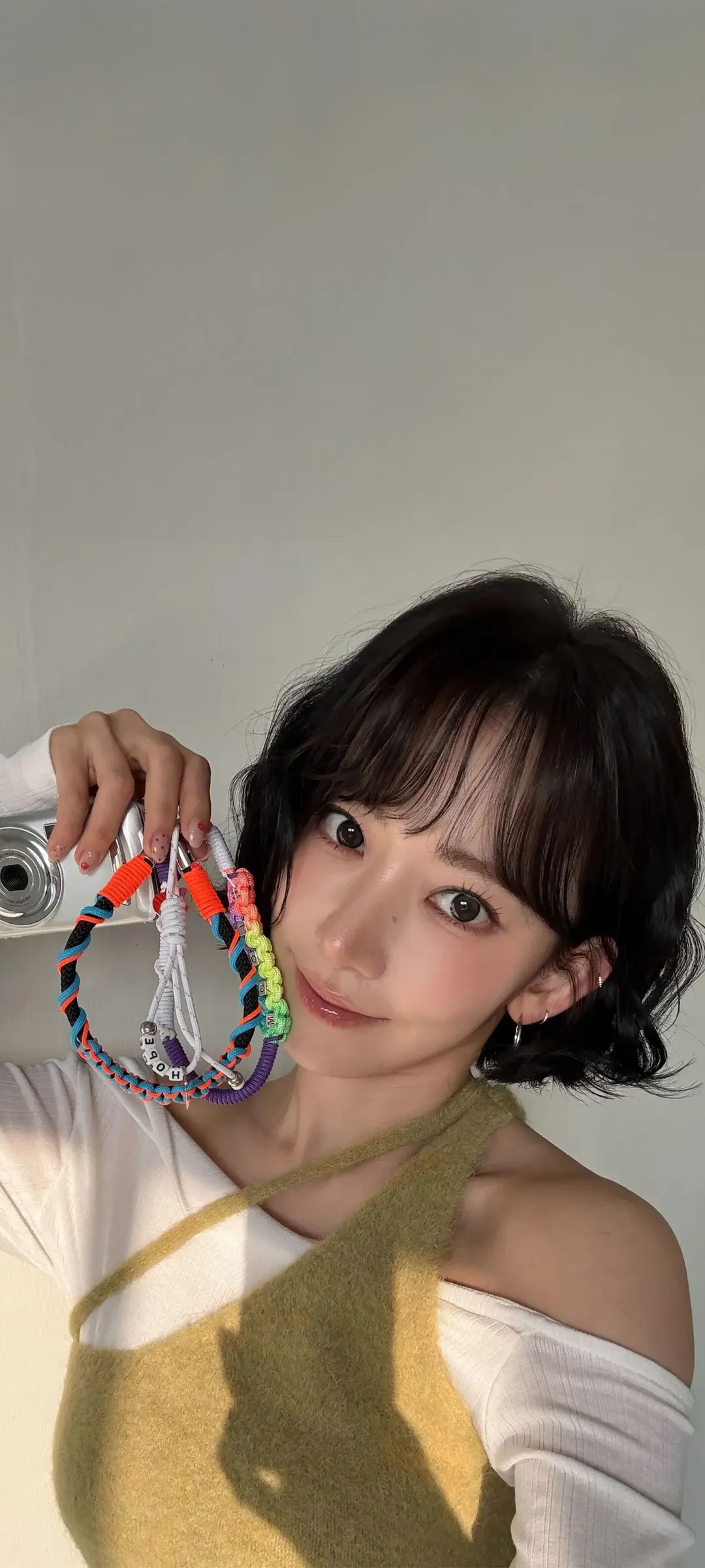 Fond d'écran de verrouillage mobile Sakura Miyawaki 4K HD télécharger — IZ*ONE, LE SSERAFIM