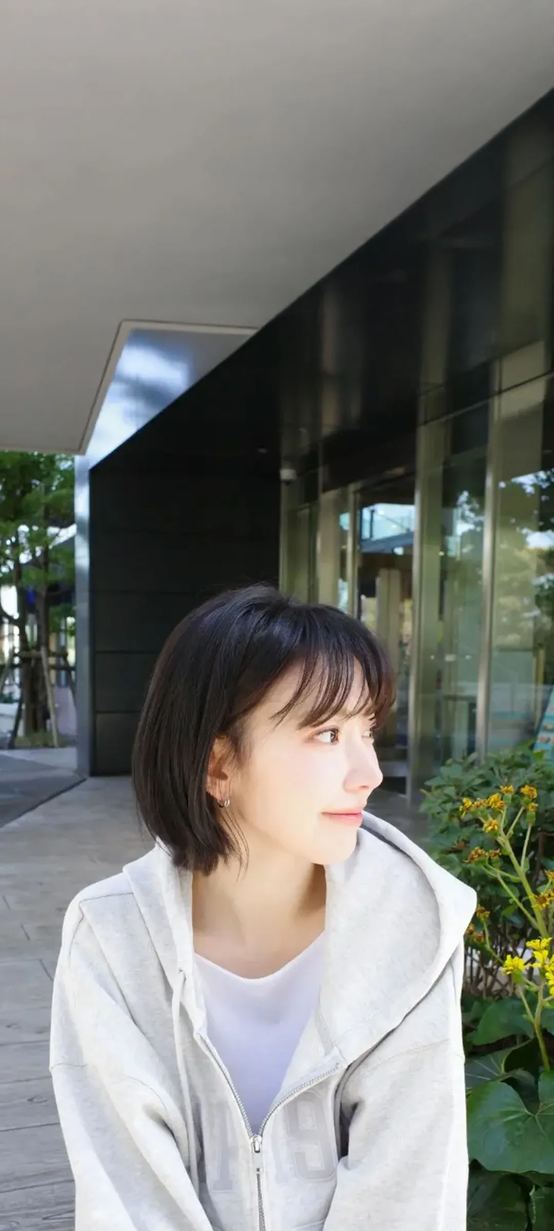 Fond d'écran de verrouillage mobile Sakura Miyawaki 4K HD télécharger — IZ*ONE, LE SSERAFIM