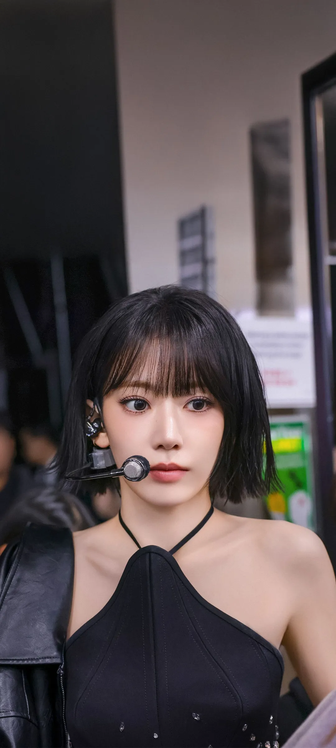 Fond d'écran de verrouillage mobile Sakura Miyawaki 4K HD télécharger — IZ*ONE, LE SSERAFIM