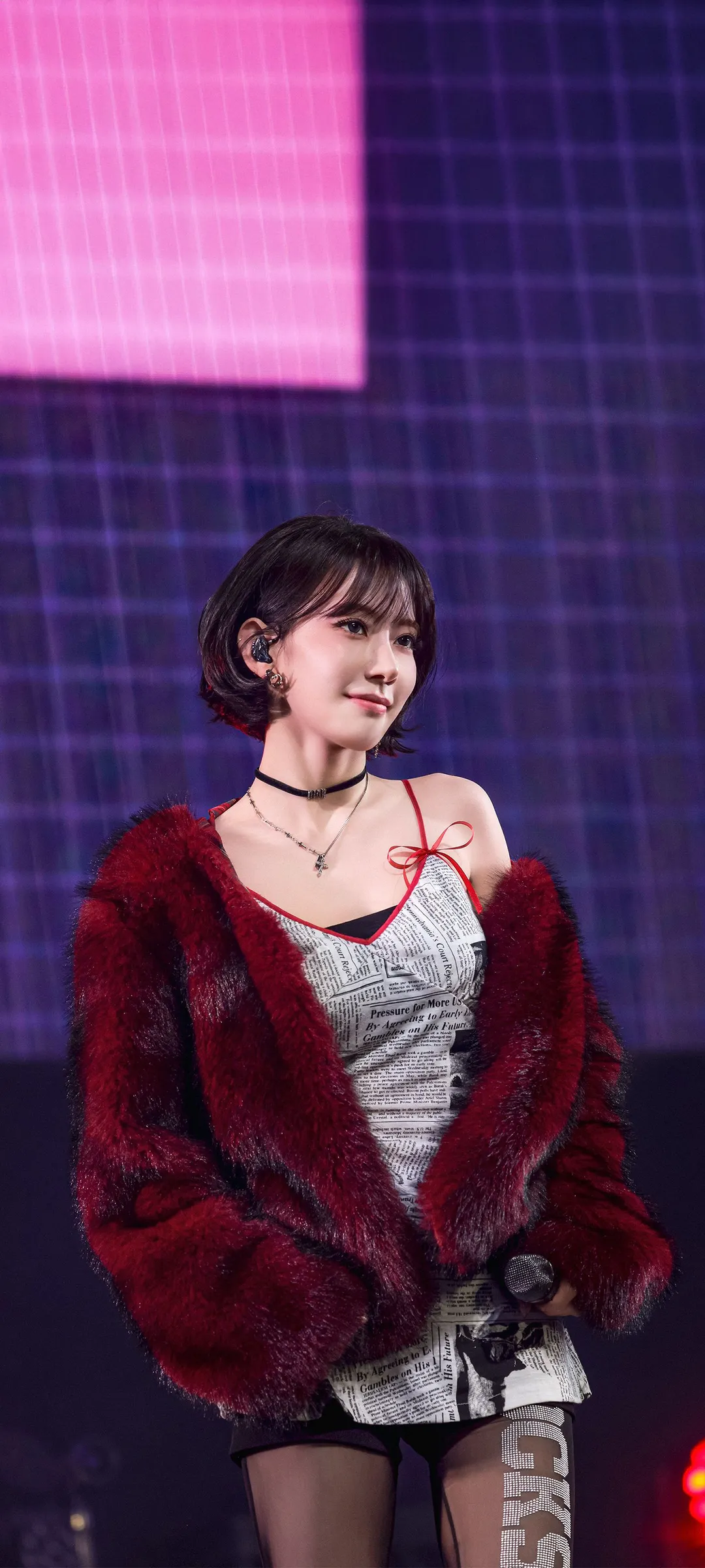 Fond d'écran de verrouillage mobile Sakura Miyawaki 4K HD télécharger — IZ*ONE, LE SSERAFIM