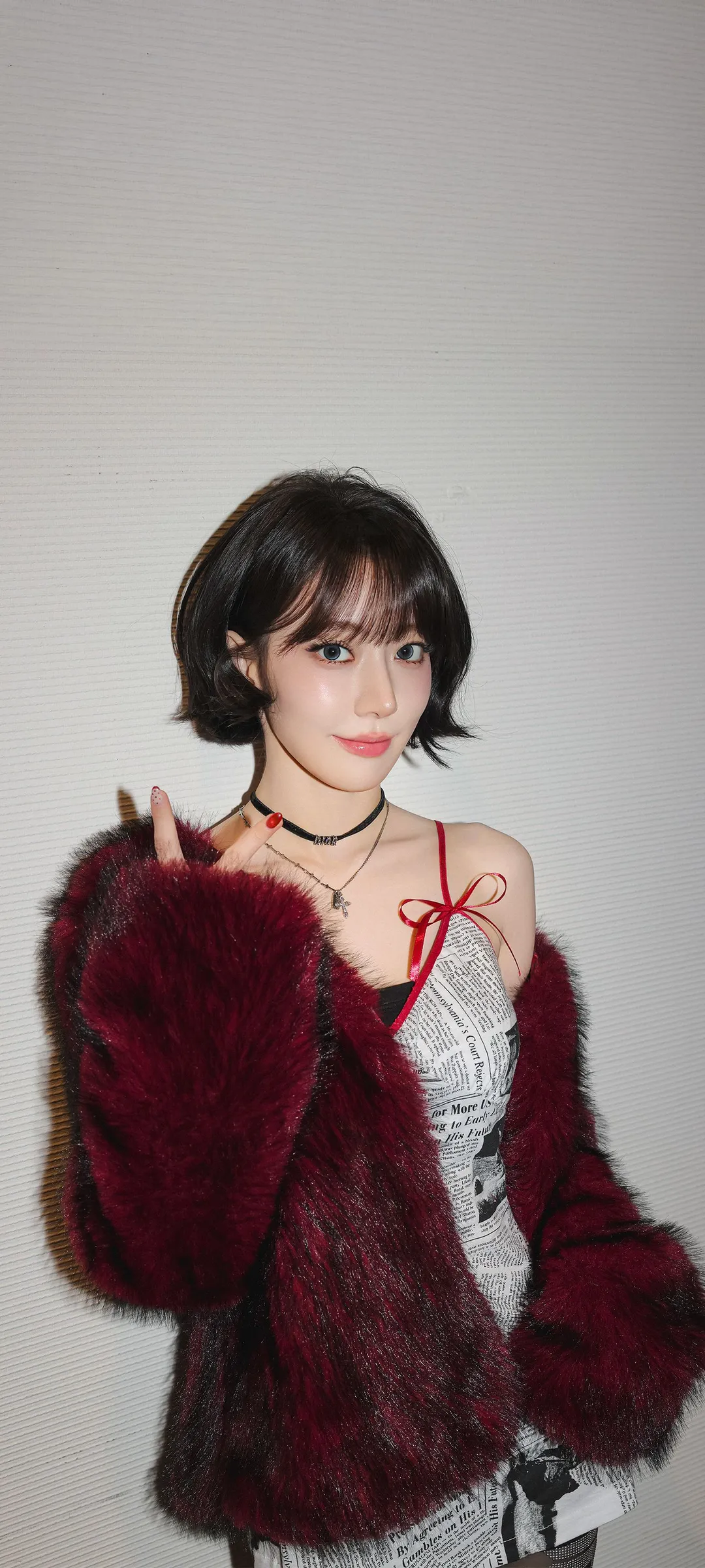 Fond d'écran de verrouillage mobile Sakura Miyawaki 4K HD télécharger — IZ*ONE, LE SSERAFIM