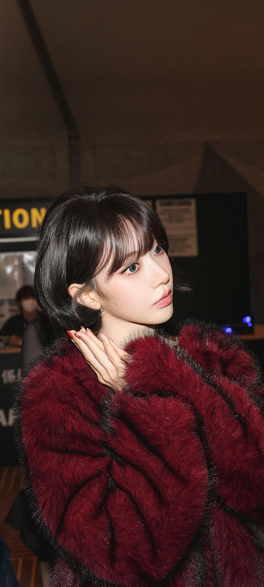 Fond d'écran de verrouillage mobile Sakura Miyawaki 4K HD télécharger — IZ*ONE, LE SSERAFIM