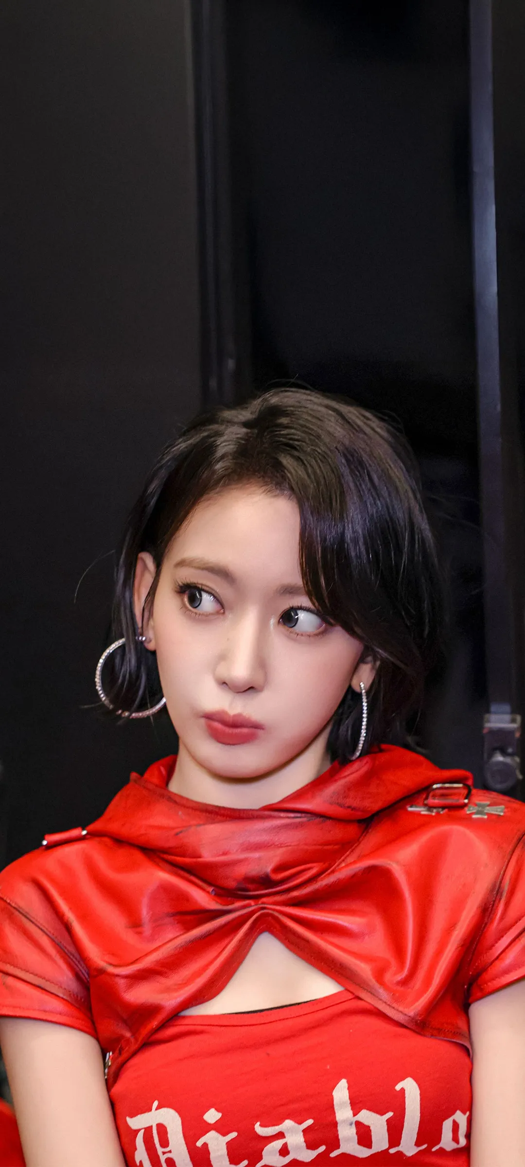 Fond d'écran de verrouillage mobile Sakura Miyawaki 4K HD télécharger — IZ*ONE, LE SSERAFIM