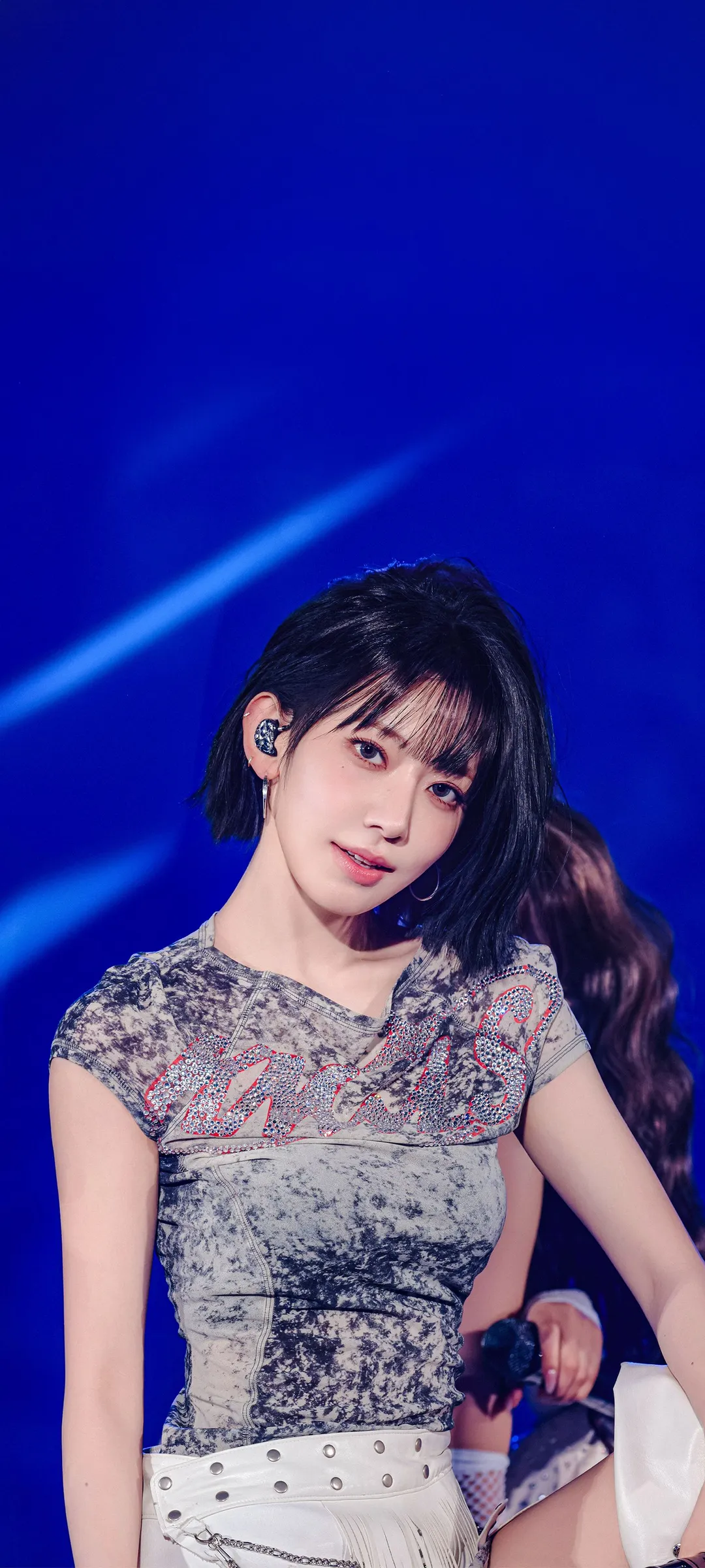 Fond d'écran de verrouillage mobile Sakura Miyawaki 4K HD télécharger — IZ*ONE, LE SSERAFIM