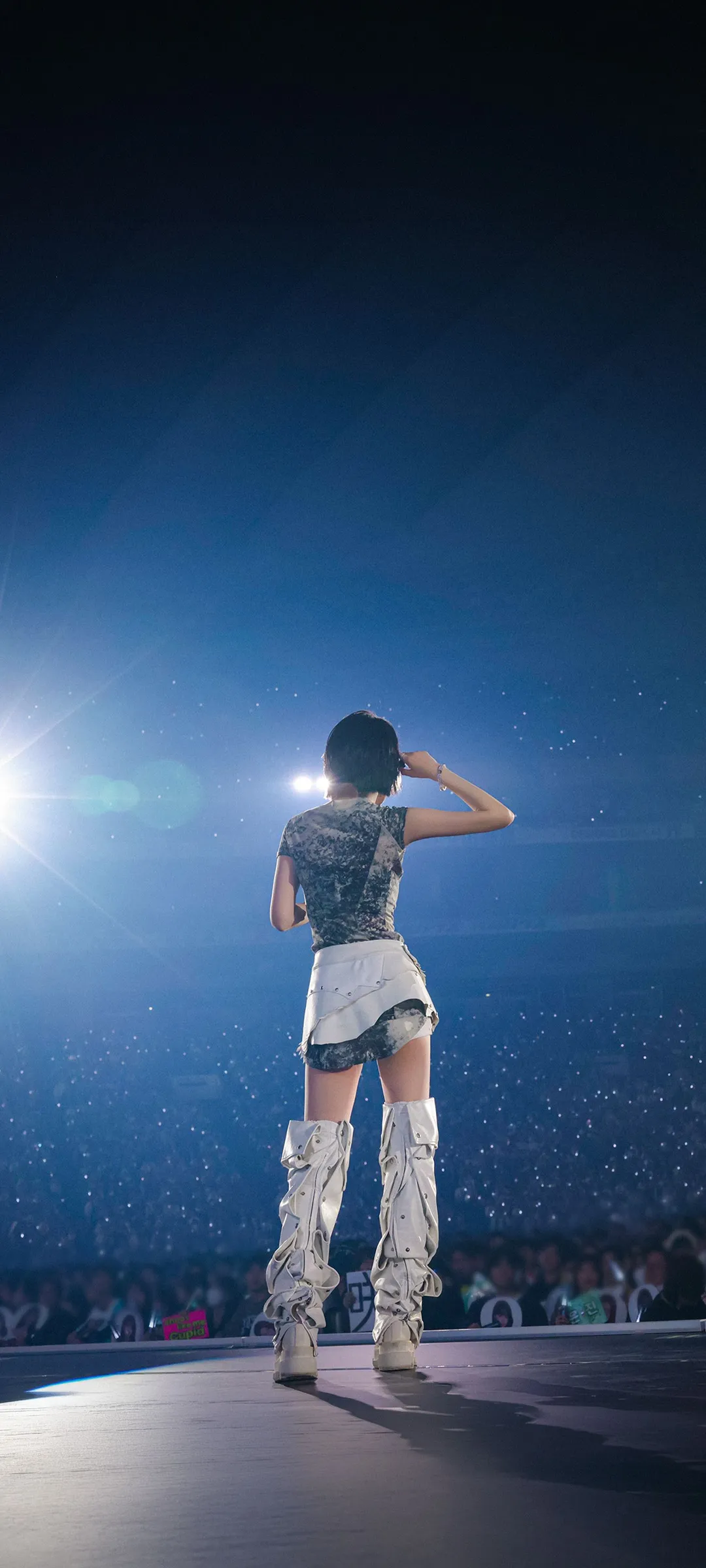 Fond d'écran de verrouillage mobile Sakura Miyawaki 4K HD télécharger — IZ*ONE, LE SSERAFIM