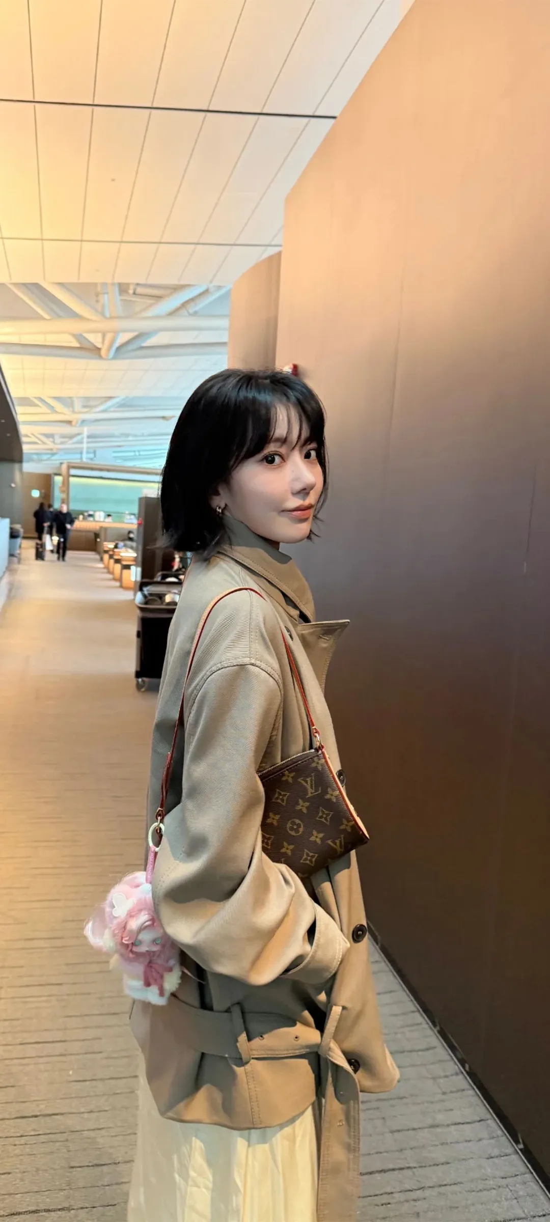 Fond d'écran de verrouillage mobile Sakura Miyawaki 4K HD télécharger — IZ*ONE, LE SSERAFIM