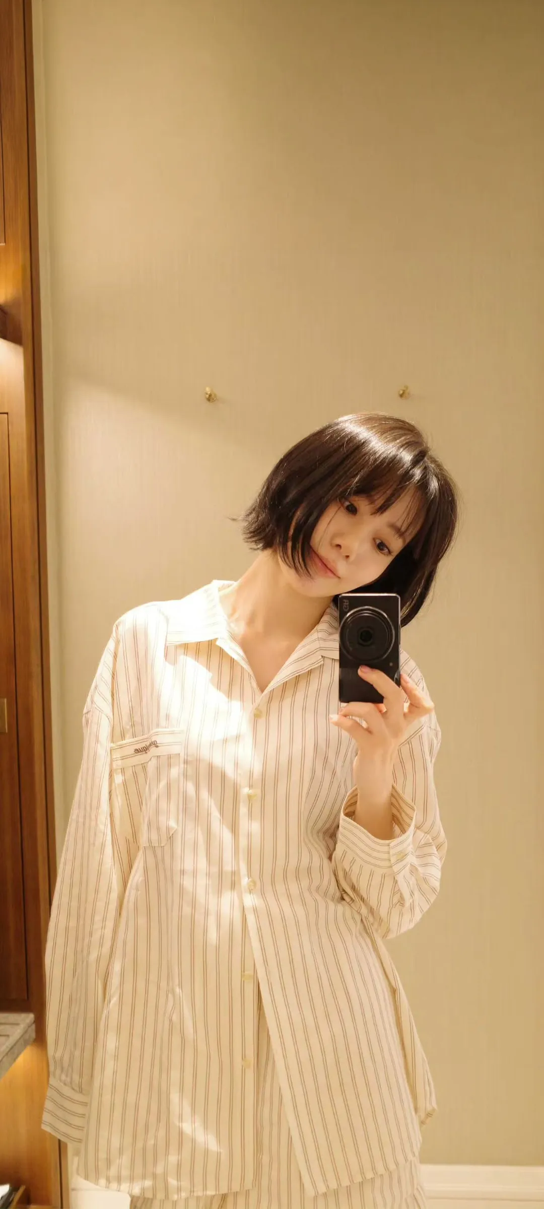Fond d'écran de verrouillage mobile Sakura Miyawaki 4K HD télécharger — IZ*ONE, LE SSERAFIM
