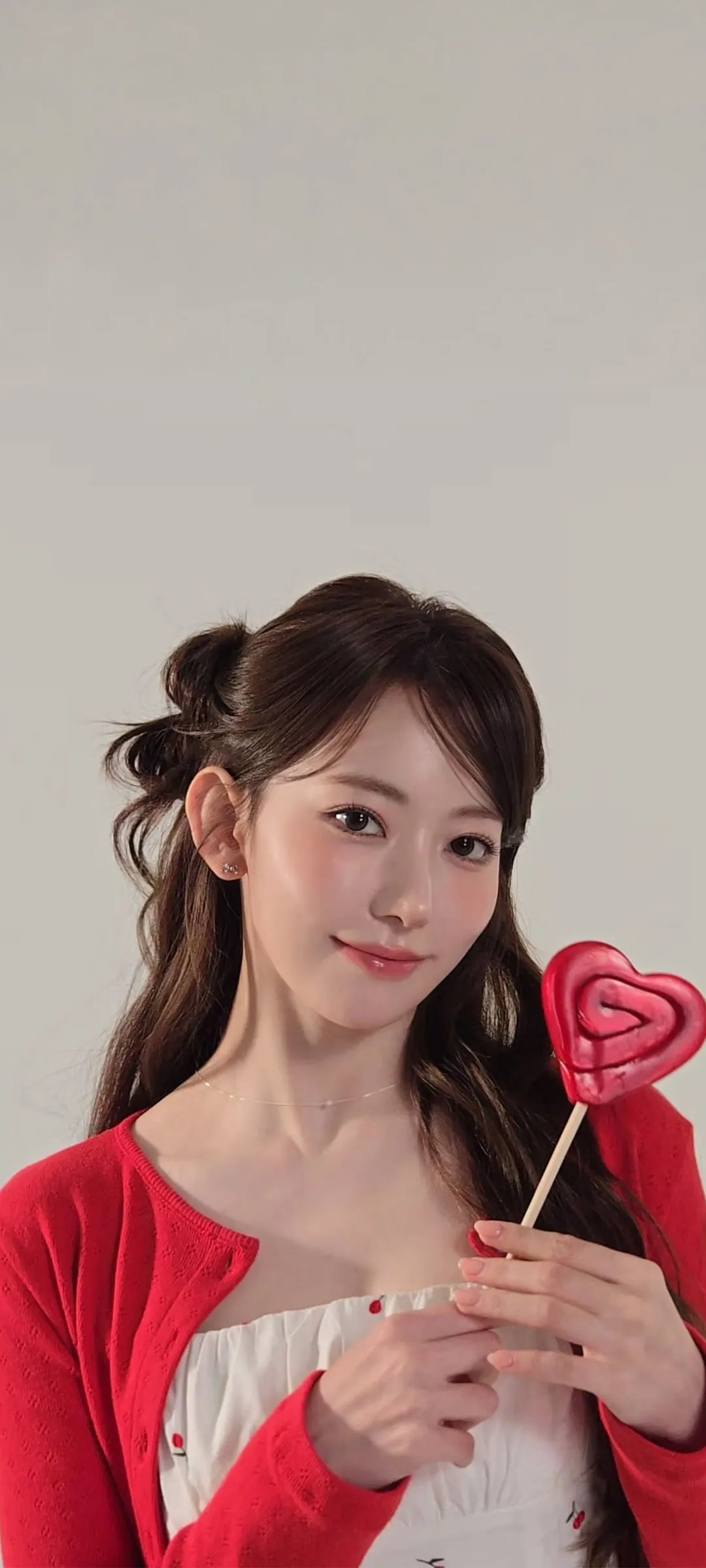Fond d'écran de verrouillage mobile Sakura Miyawaki 4K HD télécharger — IZ*ONE, LE SSERAFIM