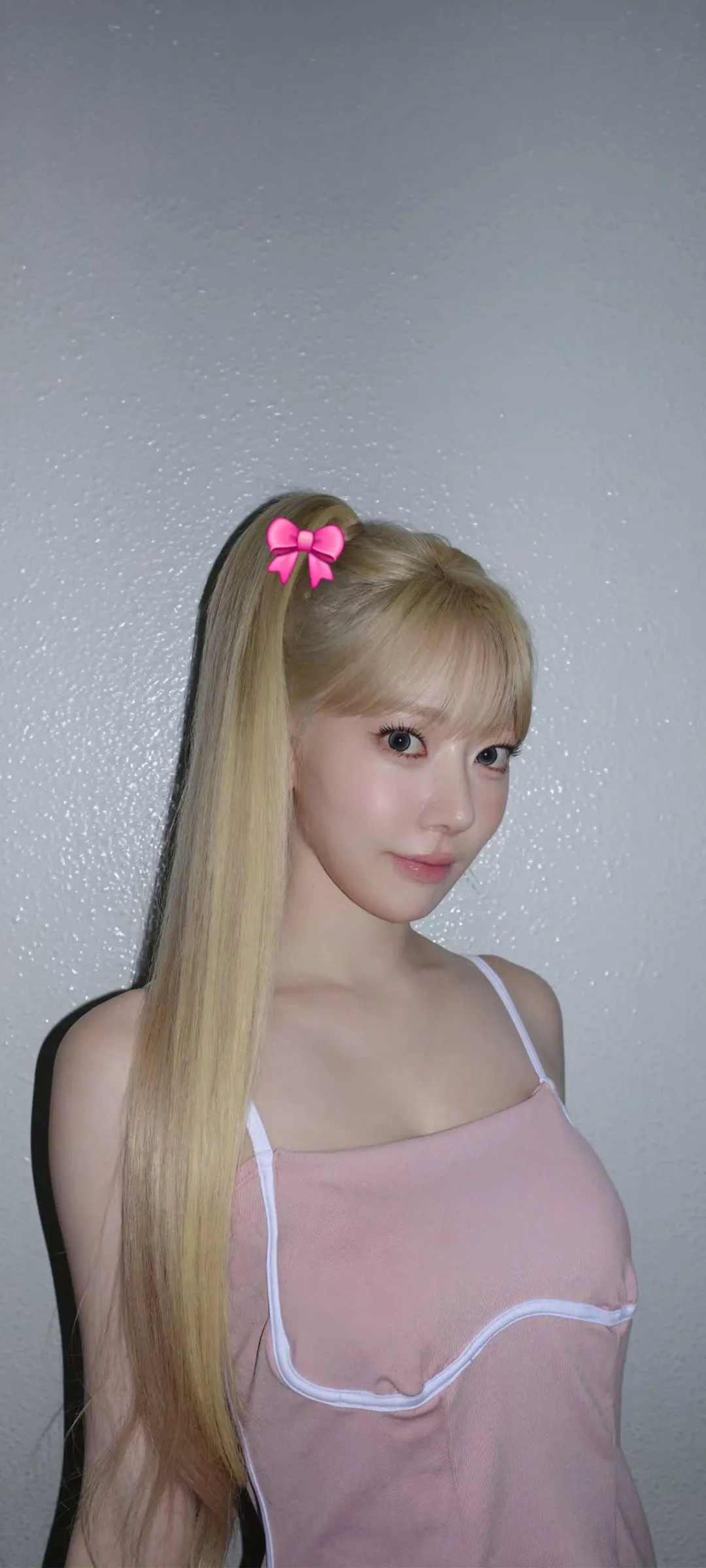 Fond d'écran de verrouillage mobile Sakura Miyawaki 4K HD télécharger — IZ*ONE, LE SSERAFIM