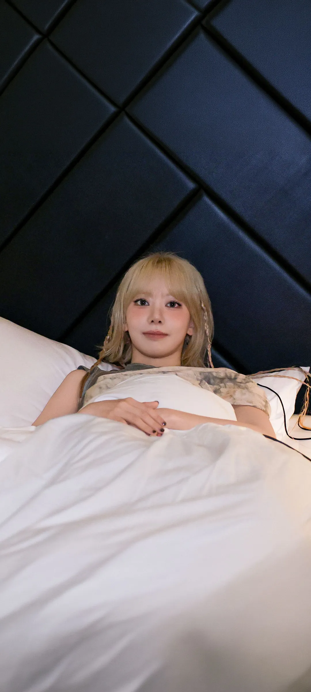 Fond d'écran de verrouillage mobile Sakura Miyawaki 4K HD télécharger — IZ*ONE, LE SSERAFIM