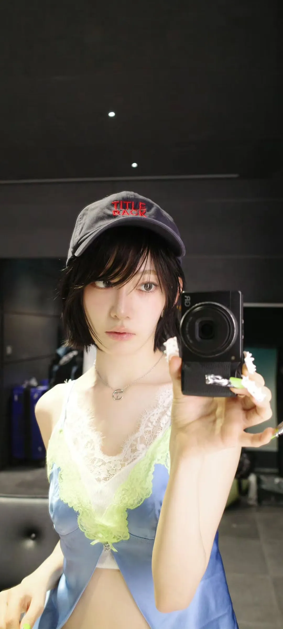 Fond d'écran de verrouillage mobile Sakura Miyawaki 4K HD télécharger — IZ*ONE, LE SSERAFIM