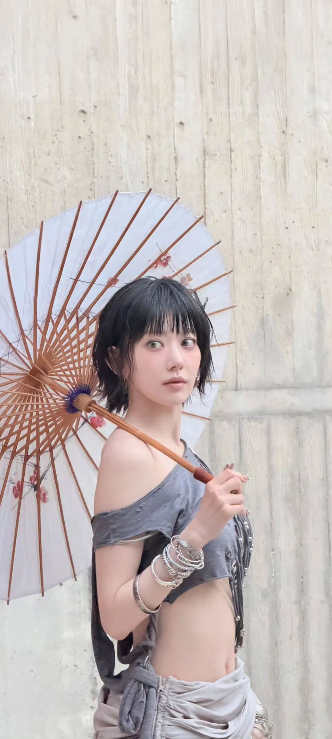 Fond d'écran de verrouillage mobile Sakura Miyawaki 4K HD télécharger — IZ*ONE, LE SSERAFIM