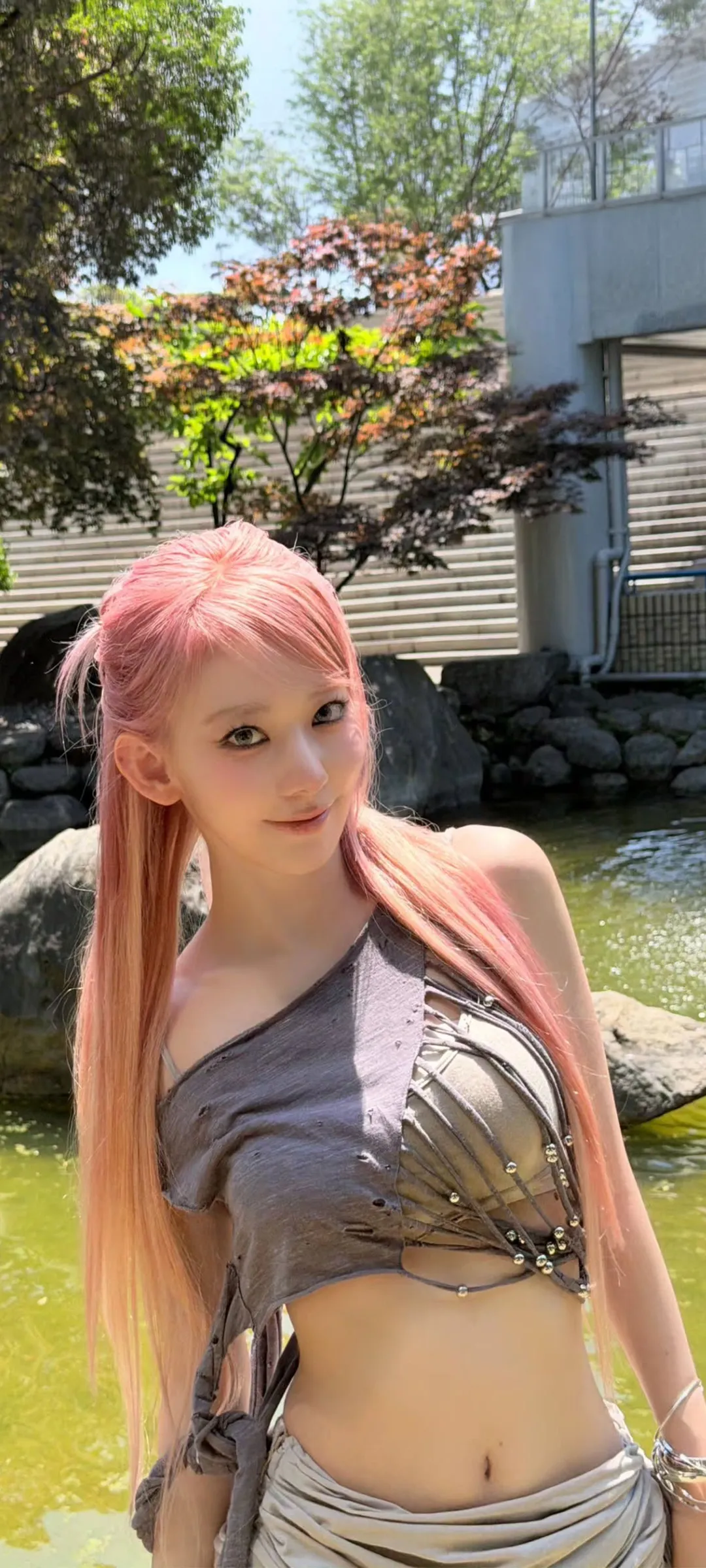Fond d'écran de verrouillage mobile Sakura Miyawaki 4K HD télécharger — IZ*ONE, LE SSERAFIM