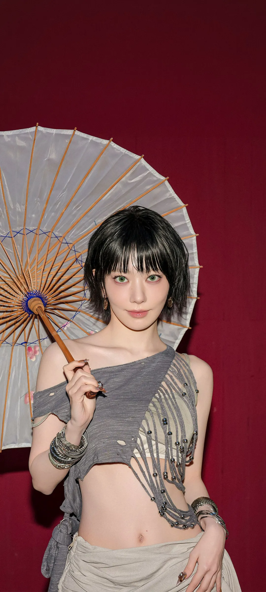 Fond d'écran de verrouillage mobile Sakura Miyawaki 4K HD télécharger — IZ*ONE, LE SSERAFIM