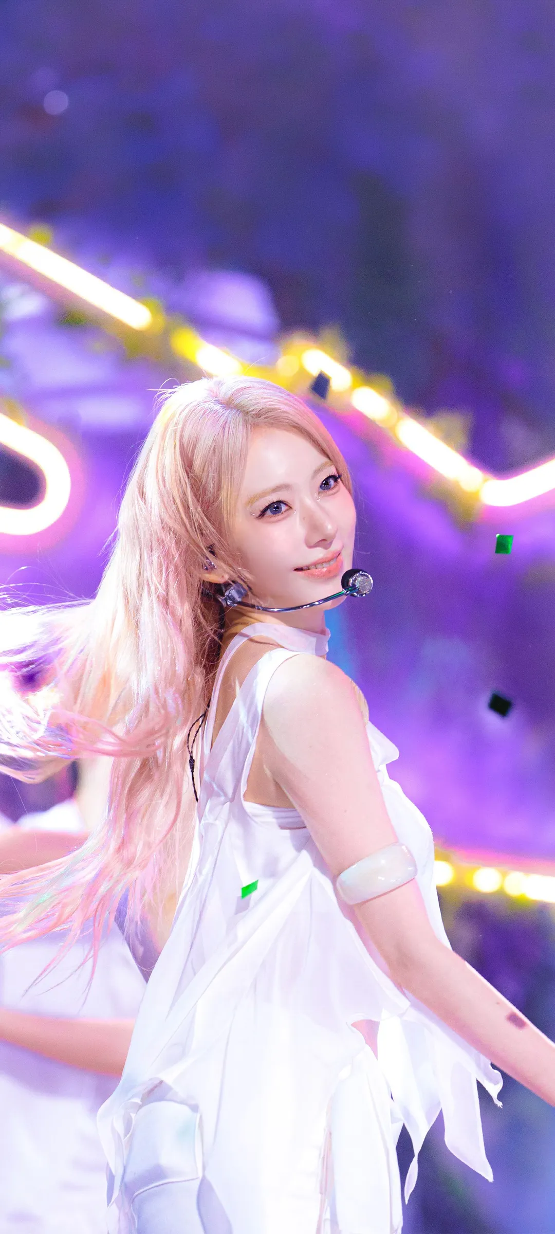 Fond d'écran de verrouillage mobile Sakura Miyawaki 4K HD télécharger — IZ*ONE, LE SSERAFIM