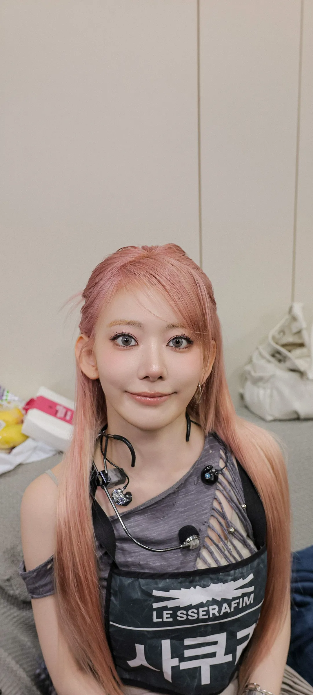 Fond d'écran de verrouillage mobile Sakura Miyawaki 4K HD télécharger — IZ*ONE, LE SSERAFIM