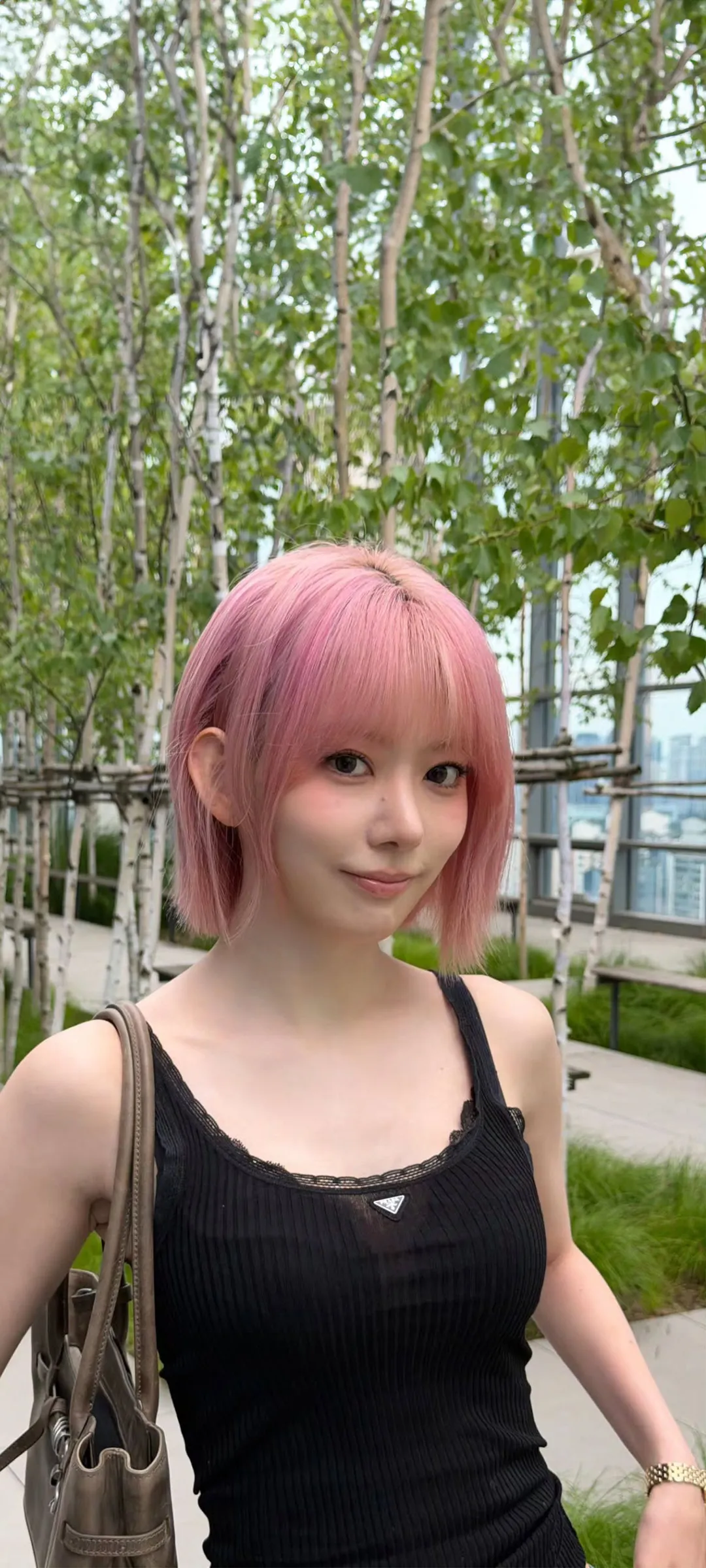 Fond d'écran de verrouillage mobile Sakura Miyawaki 4K HD télécharger — IZ*ONE, LE SSERAFIM