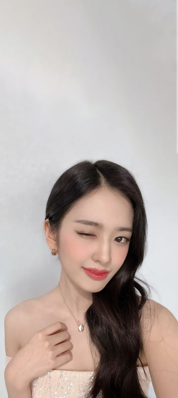 Fond d'écran de verrouillage mobile An Yu-jin 4K HD télécharger — IZ*ONE, IVE