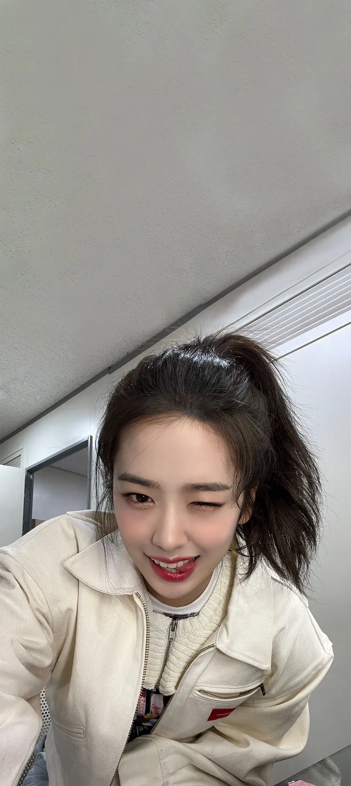 Fond d'écran de verrouillage mobile An Yu-jin 4K HD télécharger — IZ*ONE, IVE