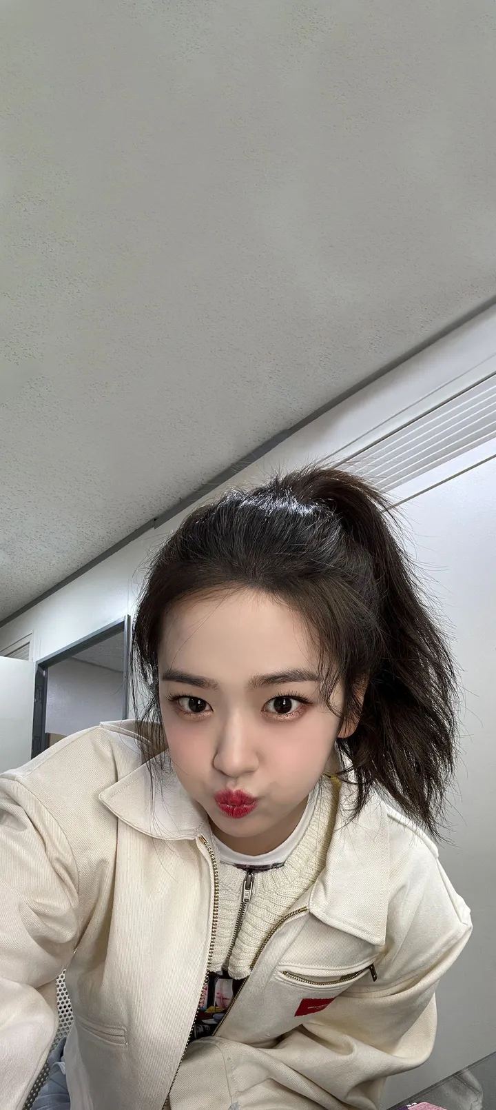 Fond d'écran de verrouillage mobile An Yu-jin 4K HD télécharger — IZ*ONE, IVE