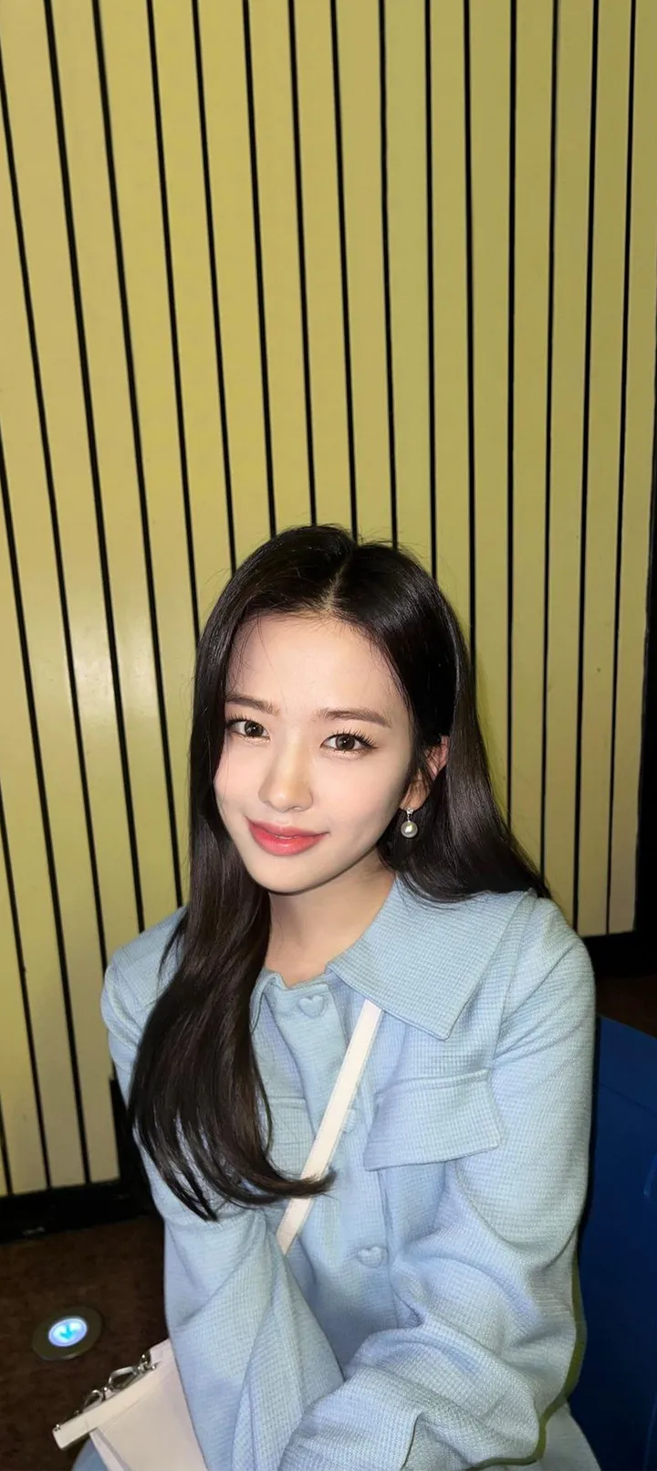 Fond d'écran de verrouillage mobile An Yu-jin 4K HD télécharger — IZ*ONE, IVE
