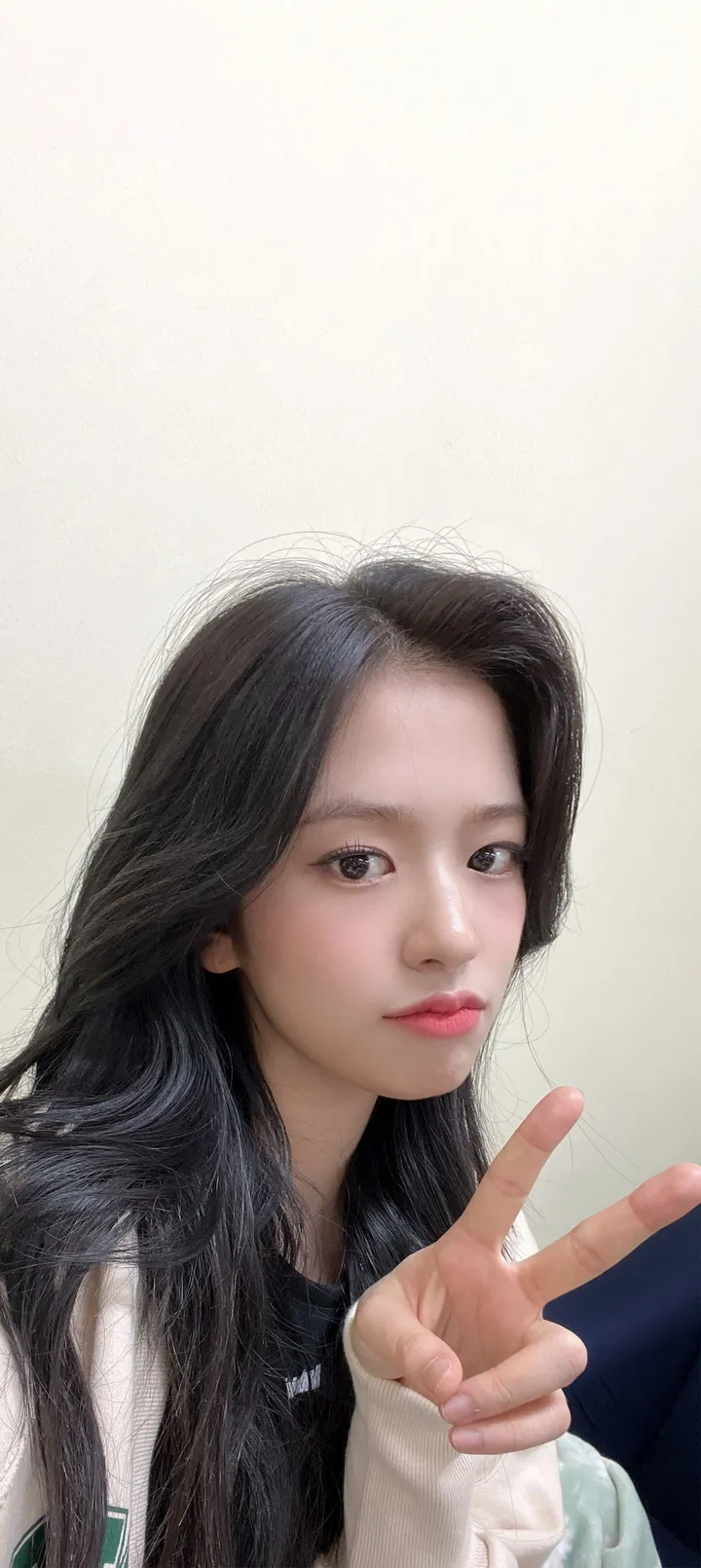Fond d'écran de verrouillage mobile An Yu-jin 4K HD télécharger — IZ*ONE, IVE