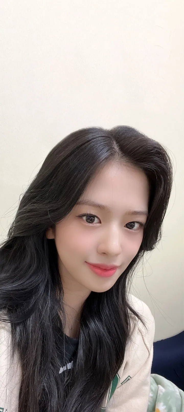 Fond d'écran de verrouillage mobile An Yu-jin 4K HD télécharger — IZ*ONE, IVE