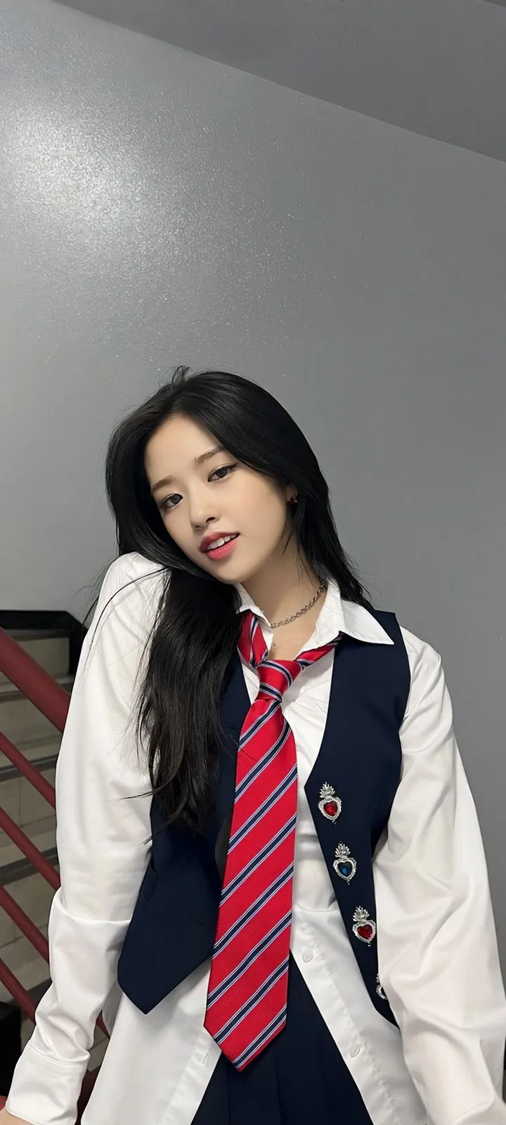 Fond d'écran de verrouillage mobile An Yu-jin 4K HD télécharger — IZ*ONE, IVE