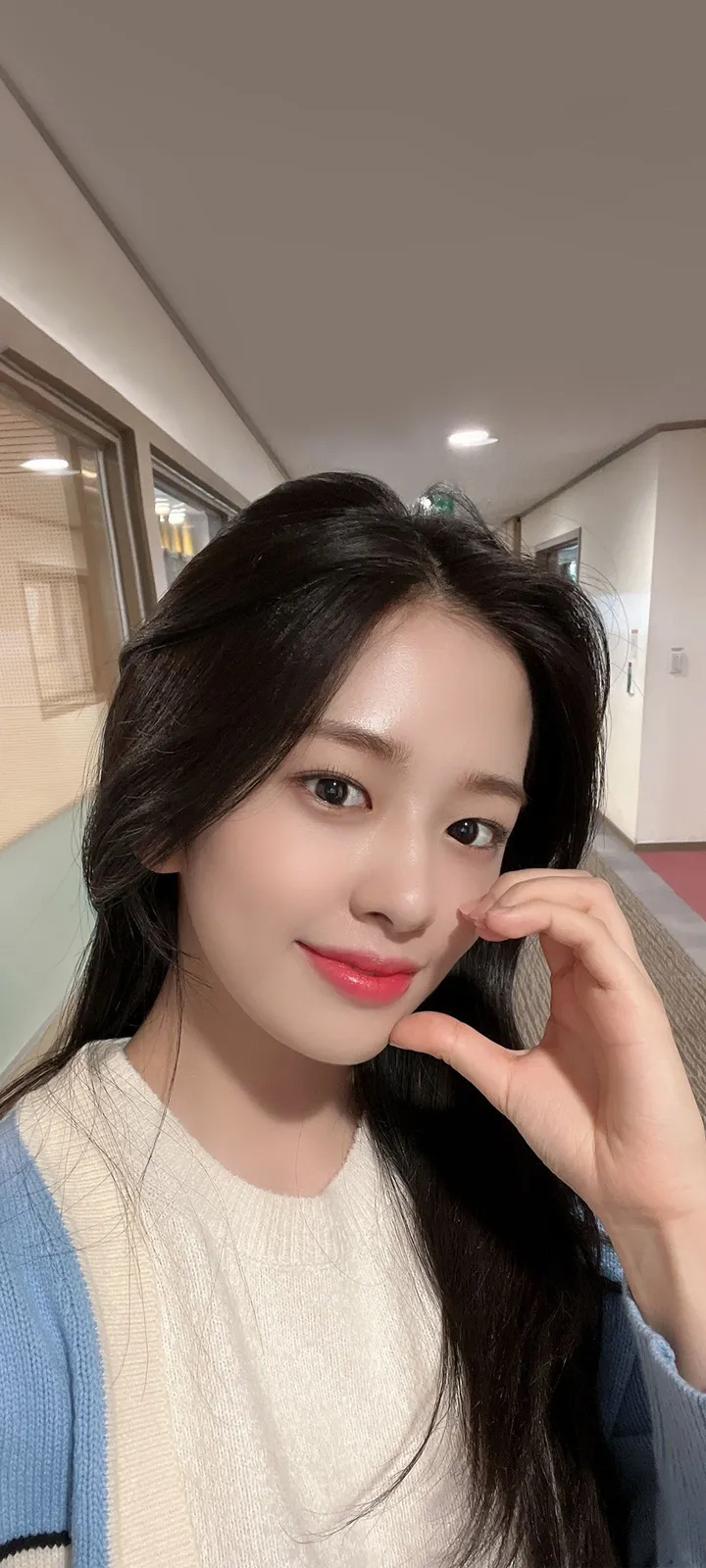 Fond d'écran de verrouillage mobile An Yu-jin 4K HD télécharger — IZ*ONE, IVE