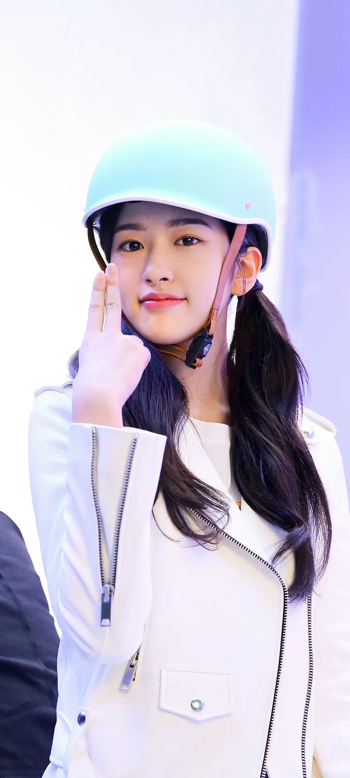 Fond d'écran de verrouillage mobile An Yu-jin 4K HD télécharger — IZ*ONE, IVE