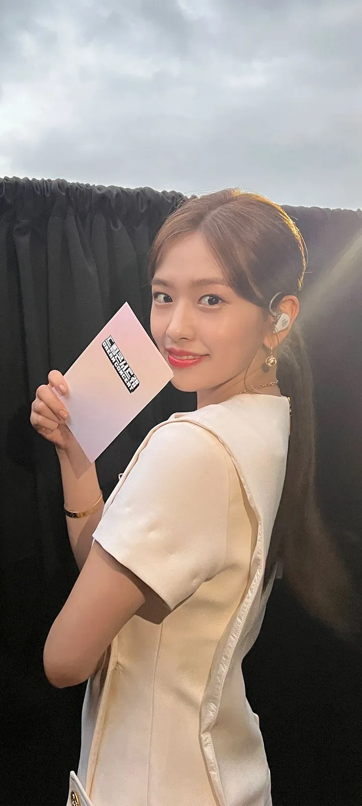 Fond d'écran de verrouillage mobile An Yu-jin 4K HD télécharger — IZ*ONE, IVE