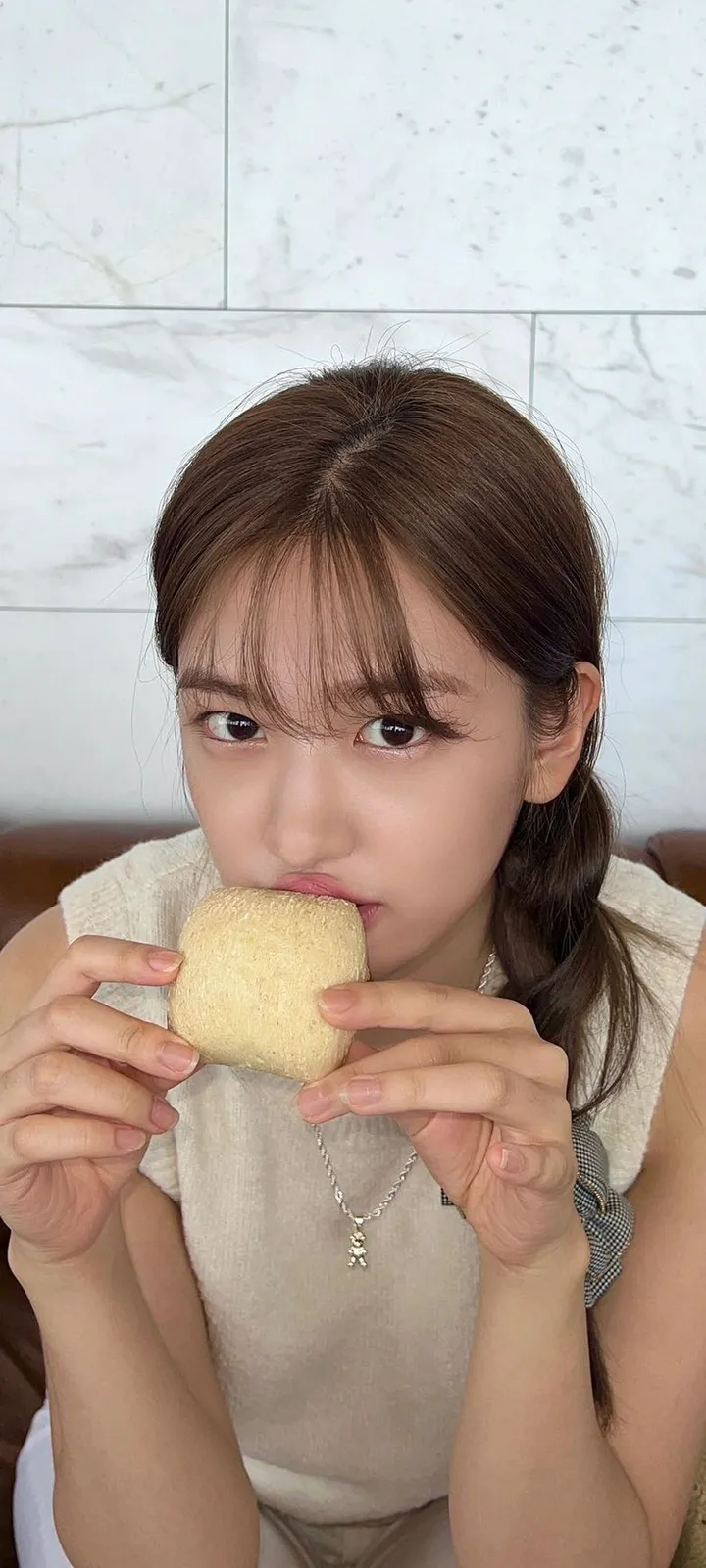 Fond d'écran de verrouillage mobile An Yu-jin 4K HD télécharger — IZ*ONE, IVE
