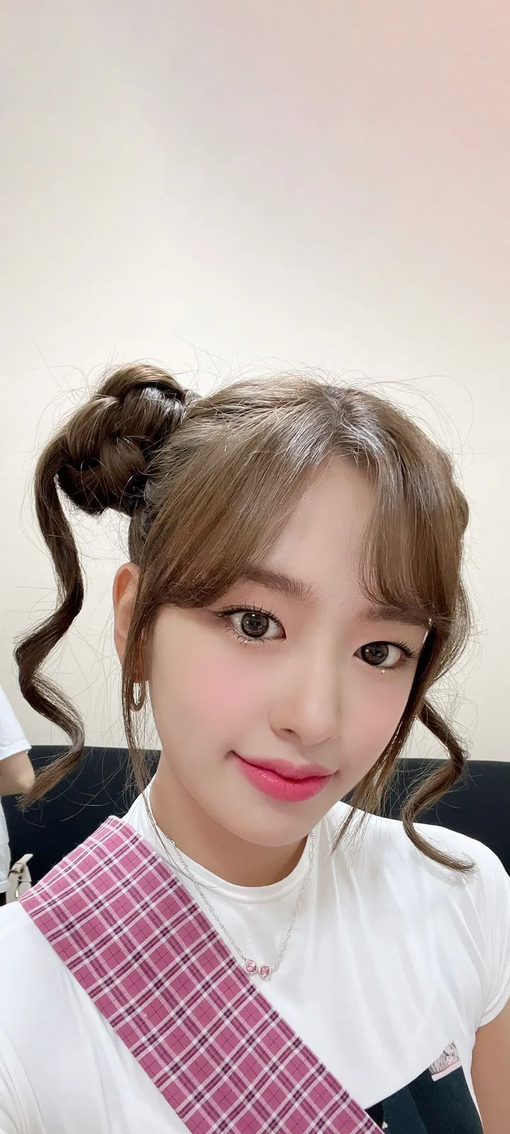 Fond d'écran de verrouillage mobile An Yu-jin 4K HD télécharger — IZ*ONE, IVE