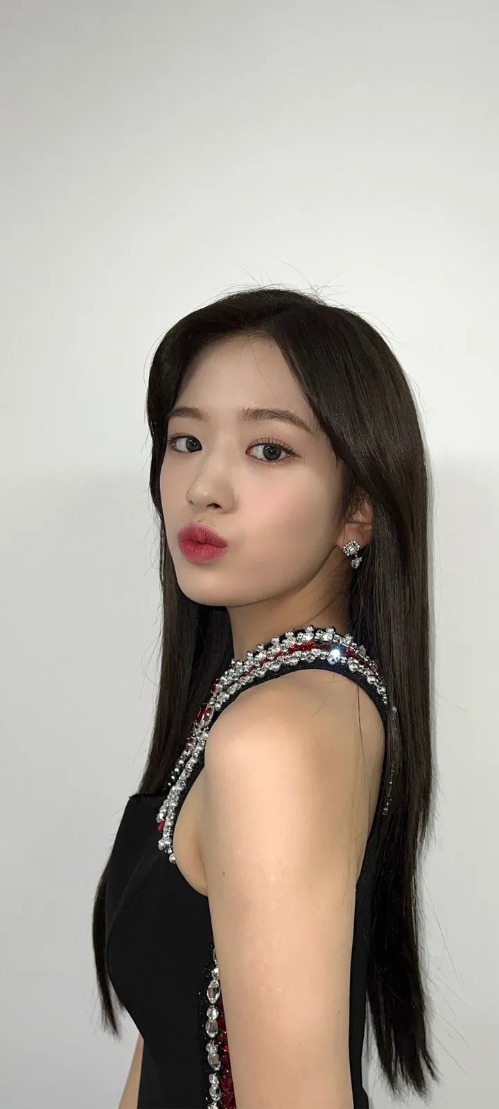 Fond d'écran de verrouillage mobile An Yu-jin 4K HD télécharger — IZ*ONE, IVE