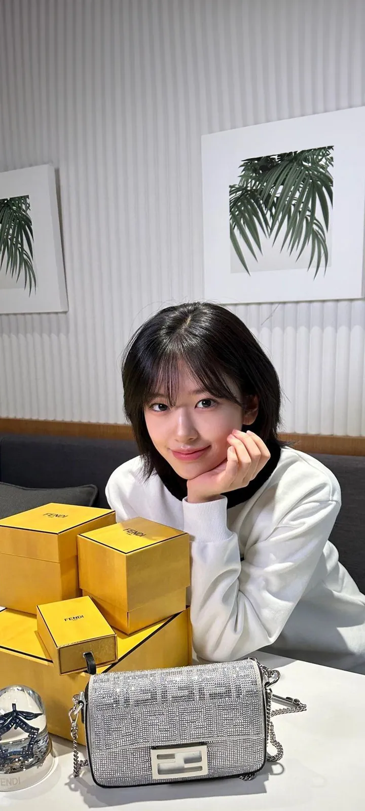 Fond d'écran de verrouillage mobile An Yu-jin 4K HD télécharger — IZ*ONE, IVE