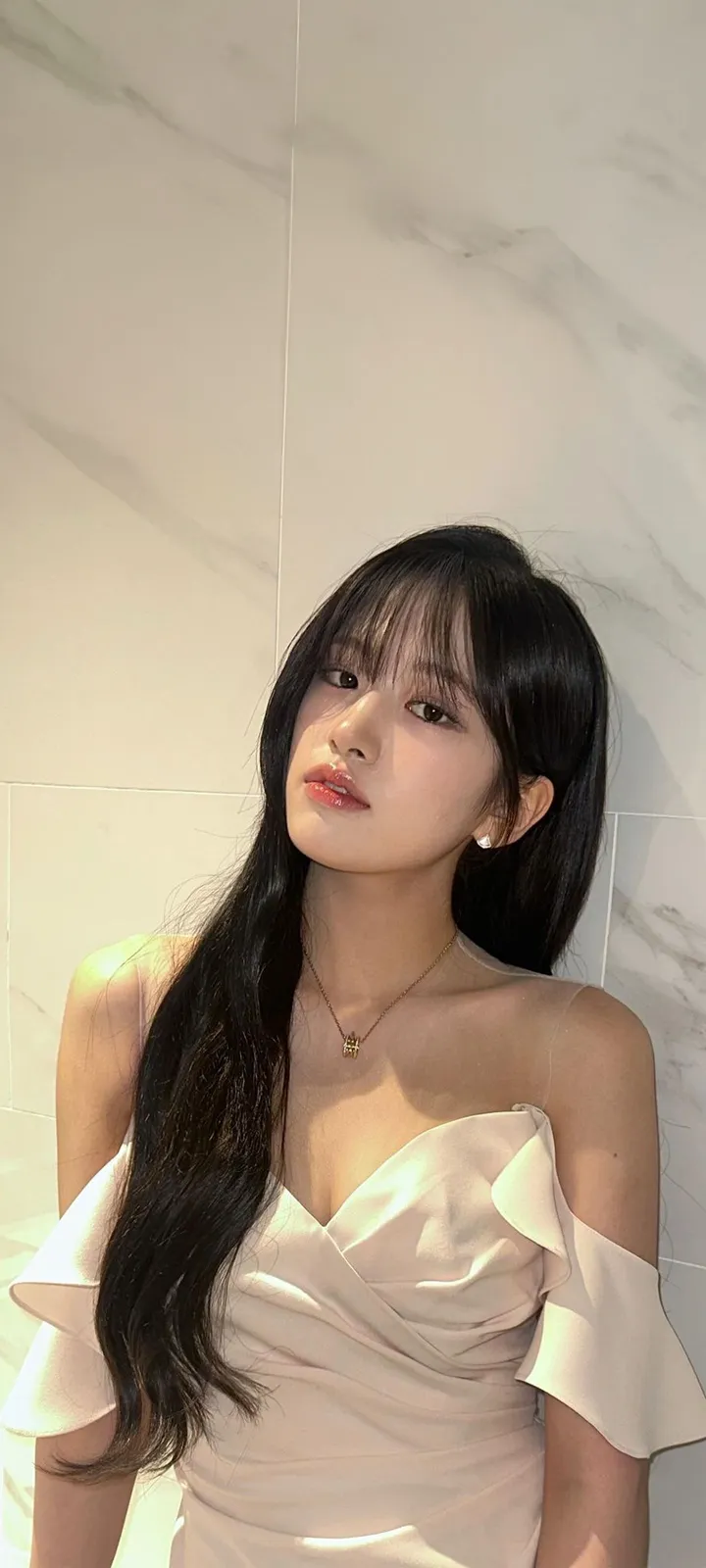 Fond d'écran de verrouillage mobile An Yu-jin 4K HD télécharger — IZ*ONE, IVE