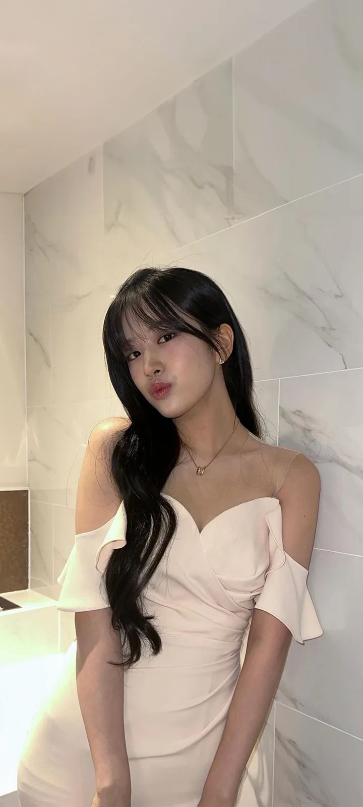 Fond d'écran de verrouillage mobile An Yu-jin 4K HD télécharger — IZ*ONE, IVE