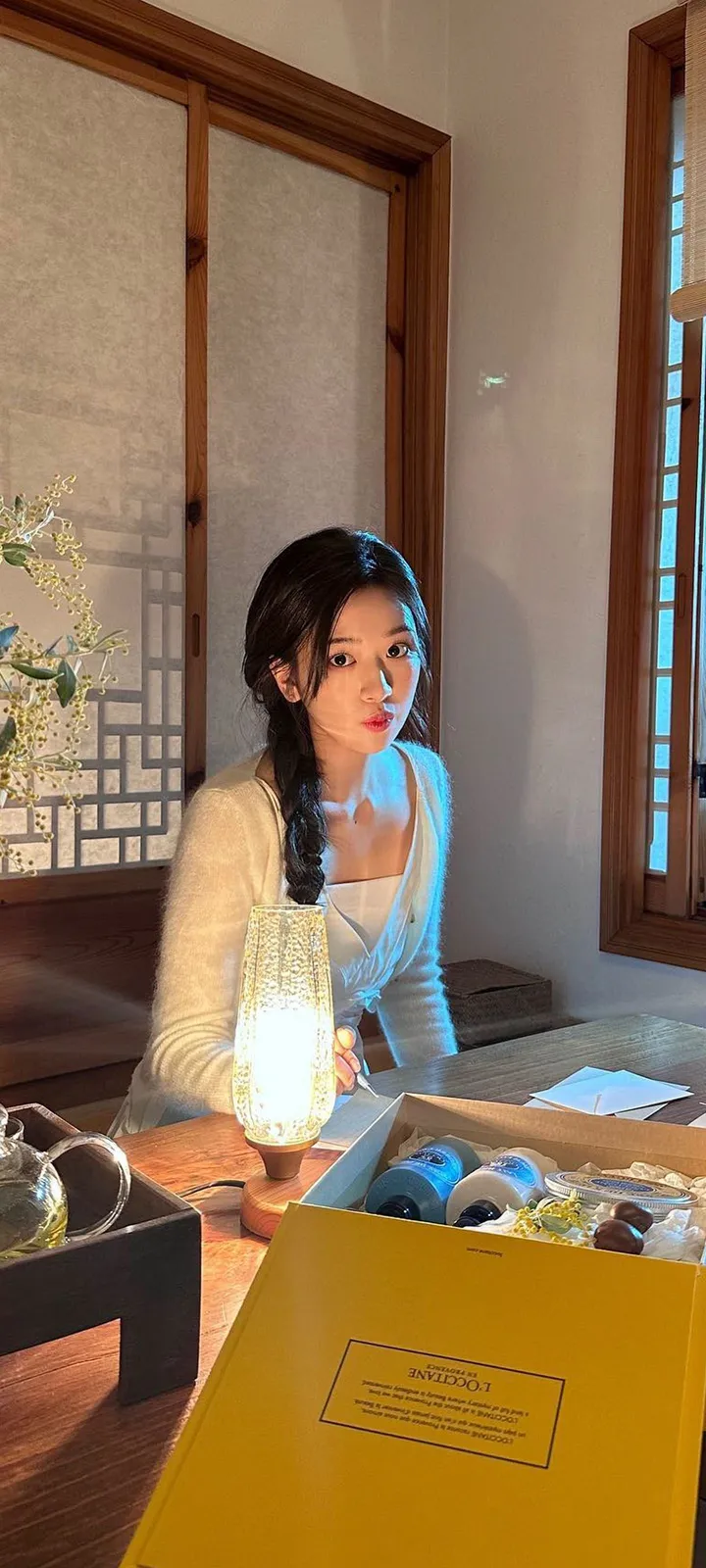 Fond d'écran de verrouillage mobile An Yu-jin 4K HD télécharger — IZ*ONE, IVE