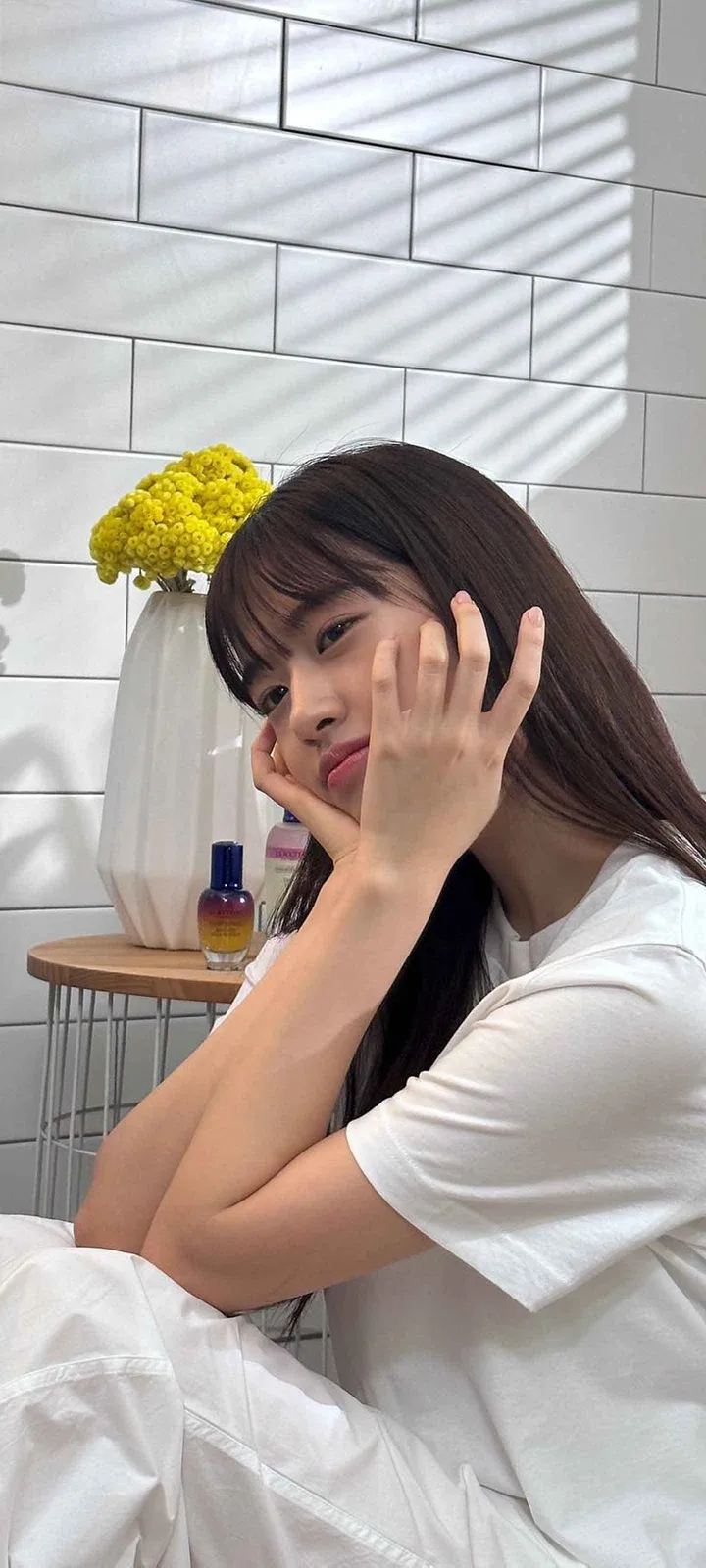 Fond d'écran de verrouillage mobile An Yu-jin 4K HD télécharger — IZ*ONE, IVE