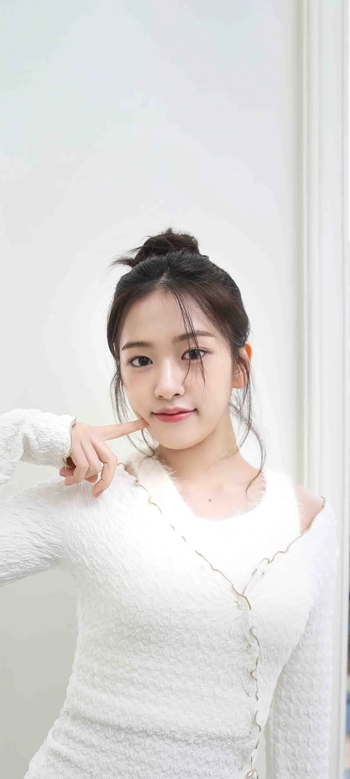 Fond d'écran de verrouillage mobile An Yu-jin 4K HD télécharger — IZ*ONE, IVE
