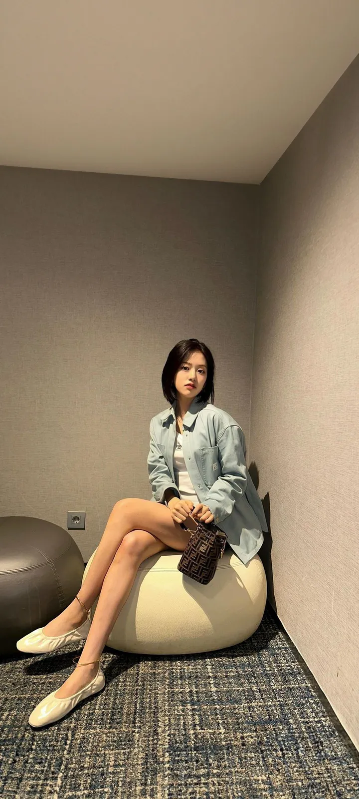 Fond d'écran de verrouillage mobile An Yu-jin 4K HD télécharger — IZ*ONE, IVE
