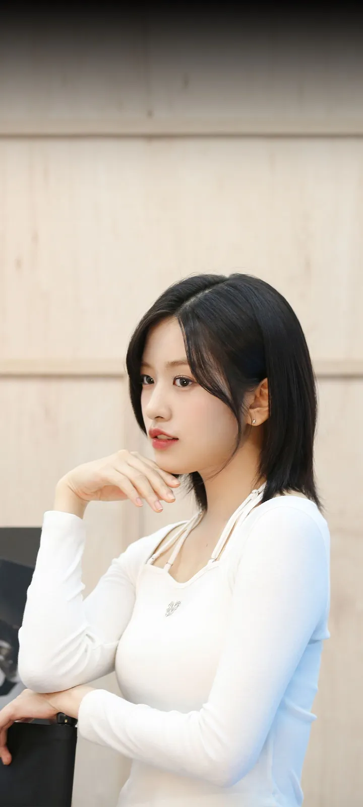 Fond d'écran de verrouillage mobile An Yu-jin 4K HD télécharger — IZ*ONE, IVE