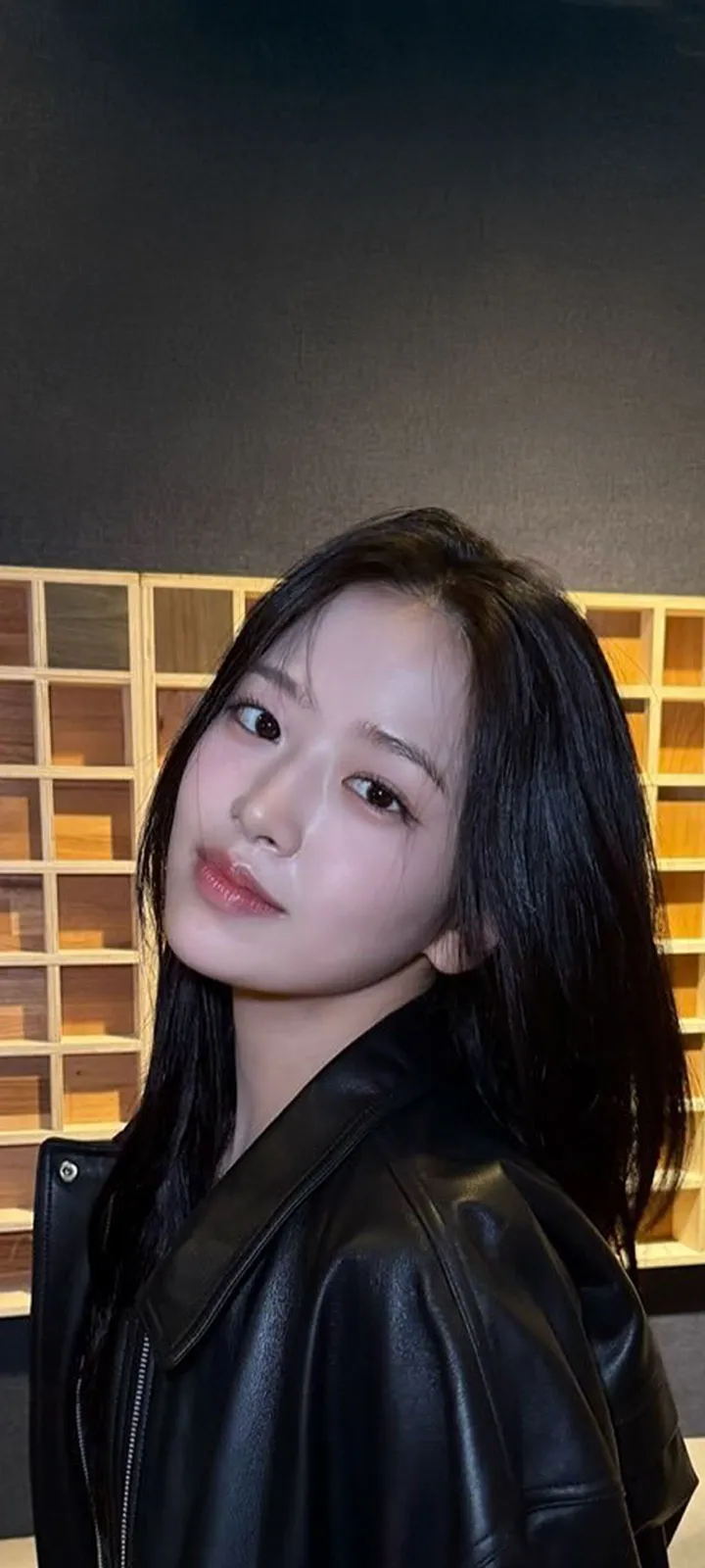 Fond d'écran de verrouillage mobile An Yu-jin 4K HD télécharger — IZ*ONE, IVE