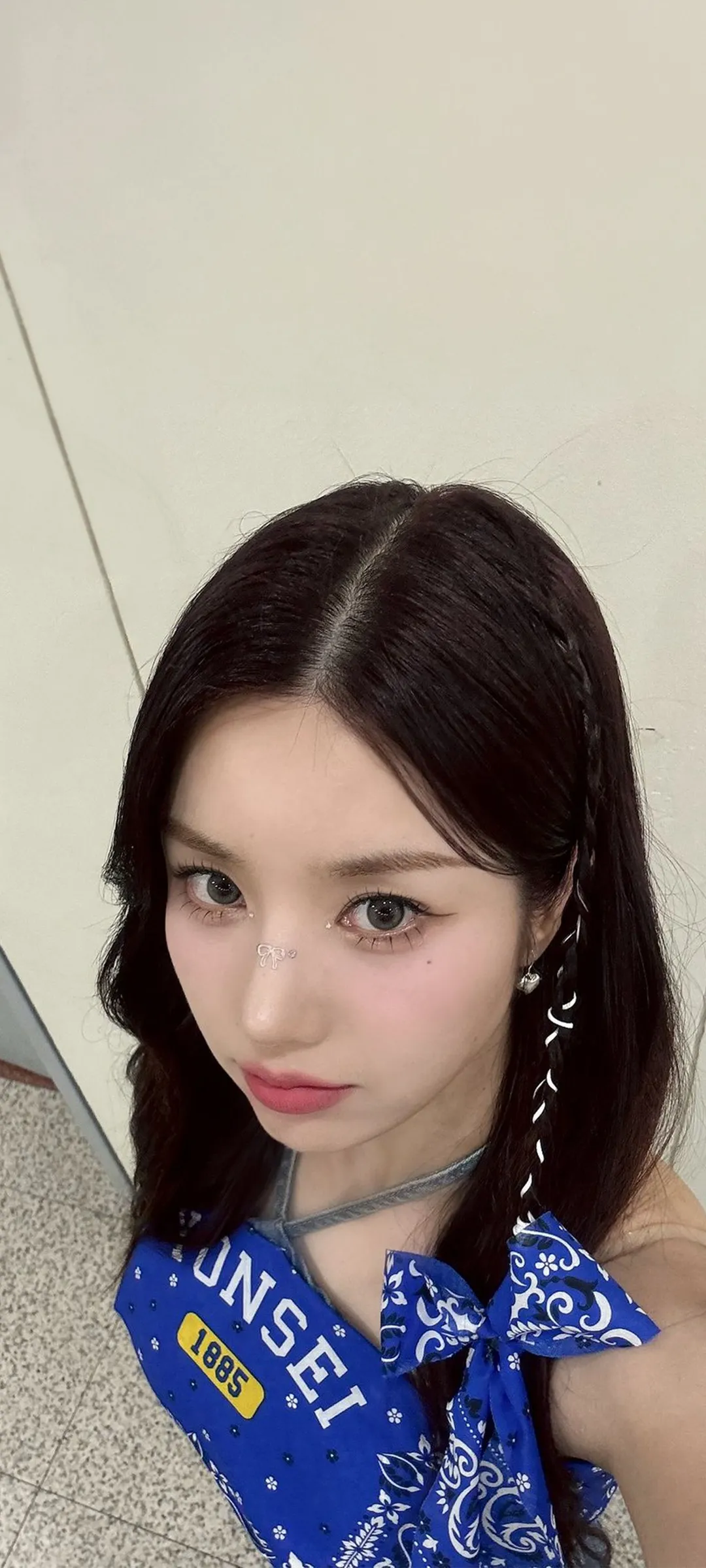 Fondo de pantalla de bloqueo móvil de Kwon Eun-bi 4K HD descargar — IZ*ONE