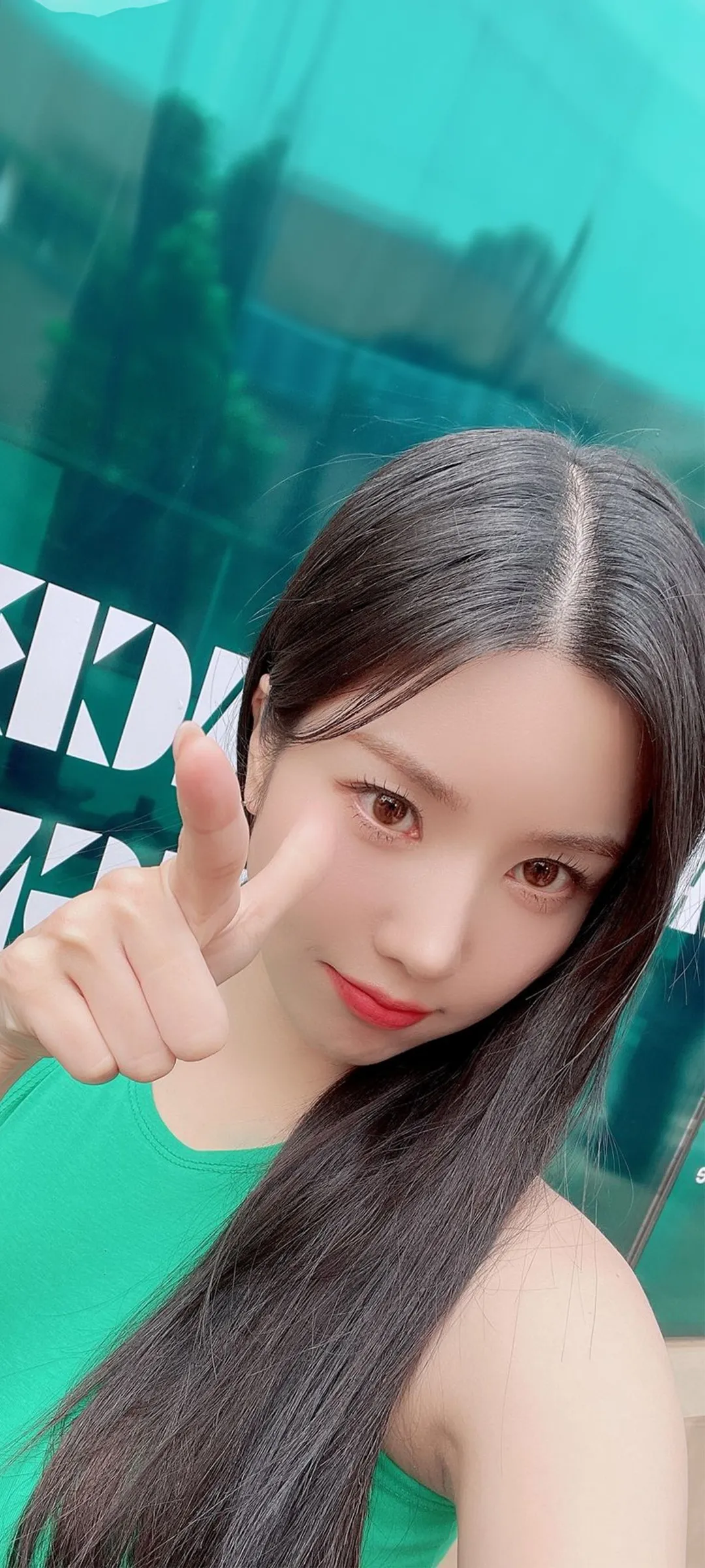วอลเปเปอร์ หน้าจอล็อก มือถือ Kwon Eun-bi 4K HD ดาวน์โหลด — IZ*ONE