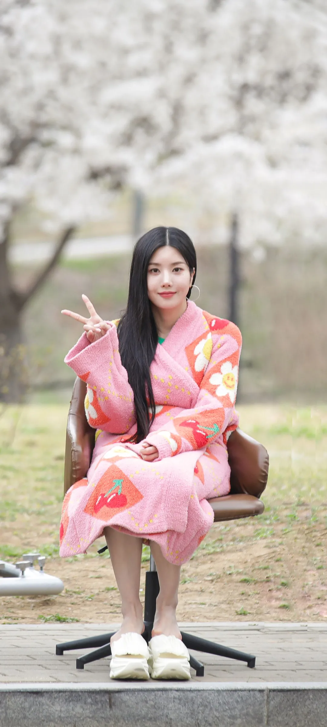 Fondo de pantalla de bloqueo móvil de Kwon Eun-bi 4K HD descargar — IZ*ONE