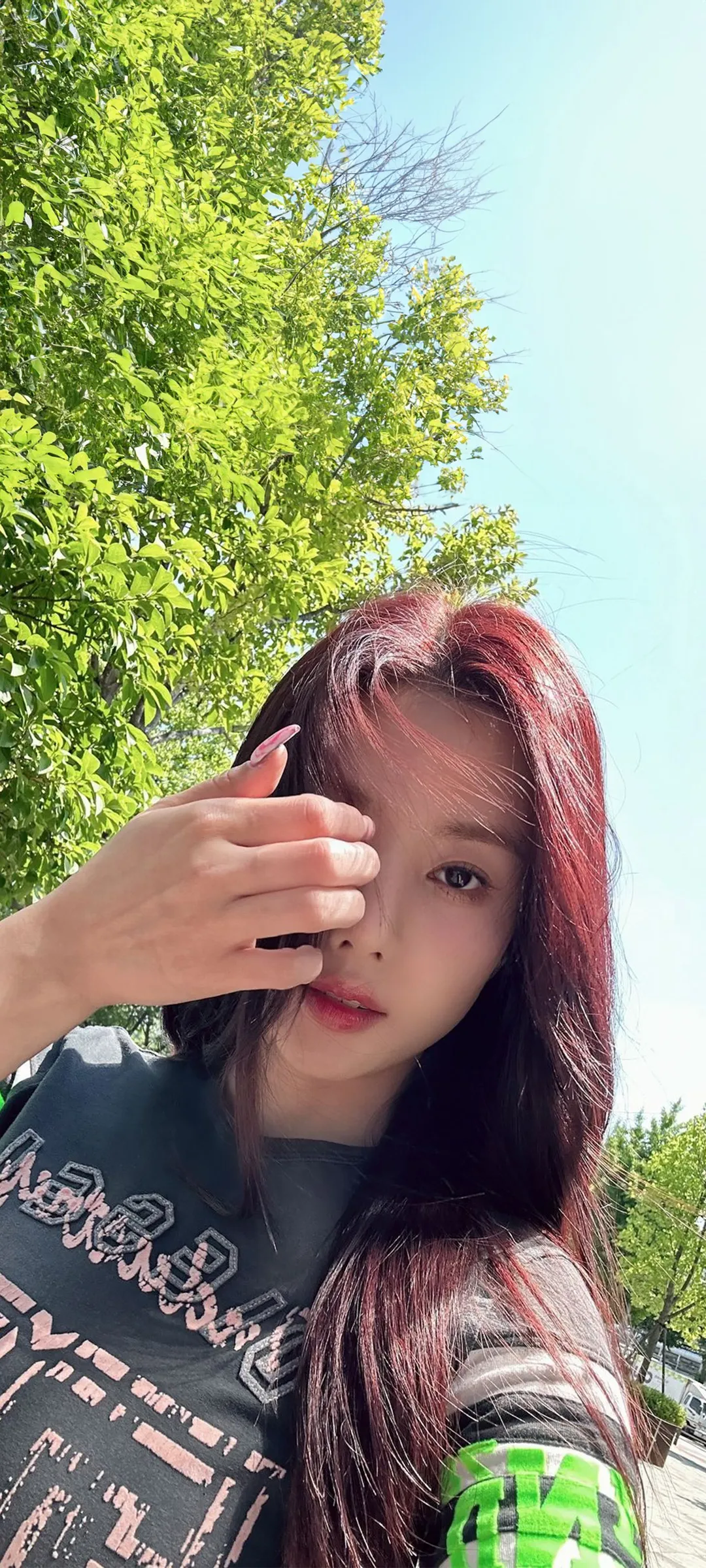 วอลเปเปอร์ หน้าจอล็อก มือถือ Kwon Eun-bi 4K HD ดาวน์โหลด — IZ*ONE